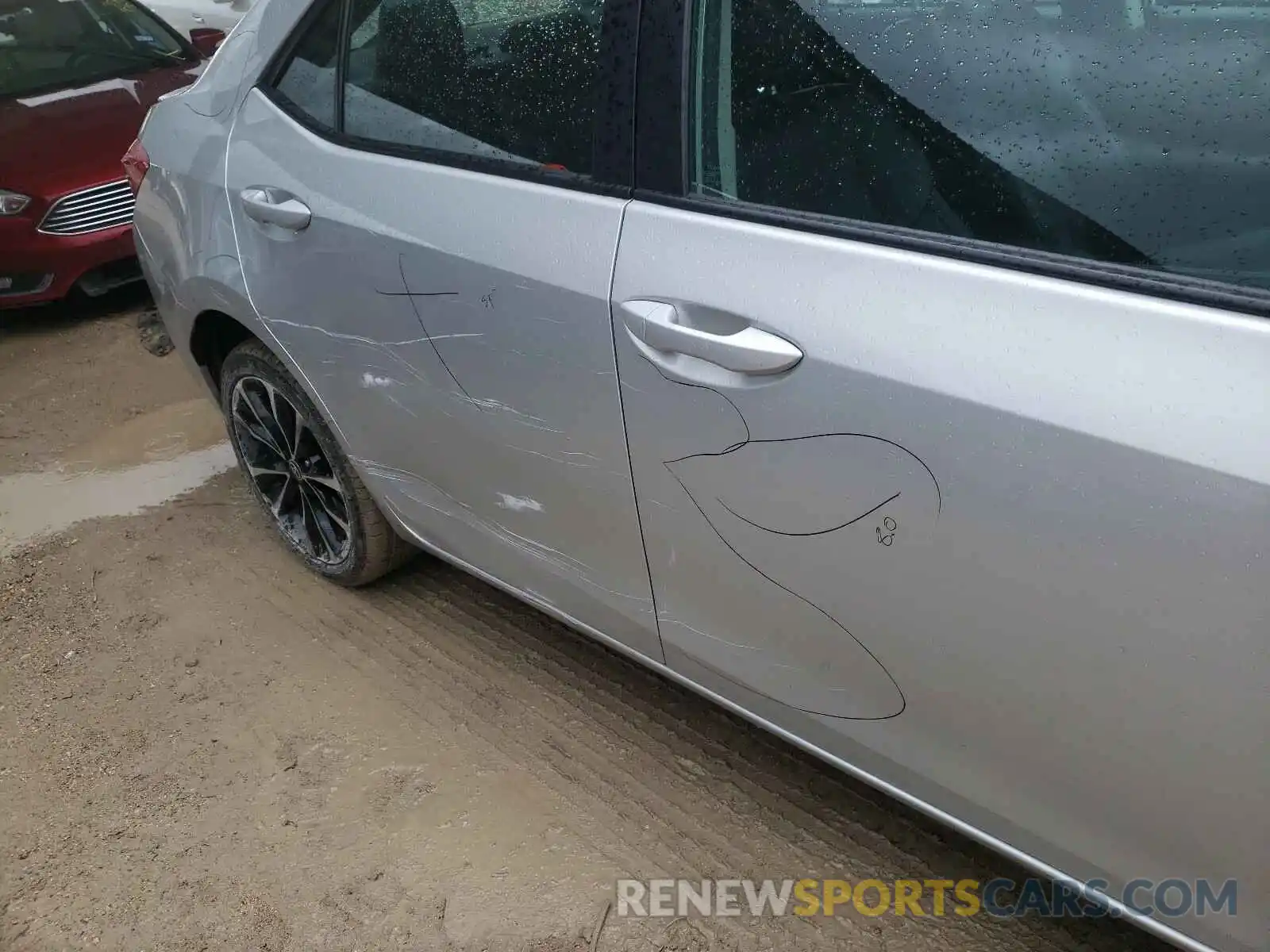 9 Photograph of a damaged car 5YFBURHE2KP932937 TOYOTA COROLLA 2019