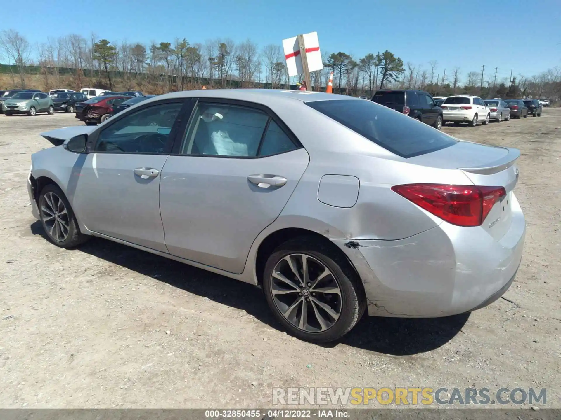 3 Photograph of a damaged car 5YFBURHE2KP932954 TOYOTA COROLLA 2019