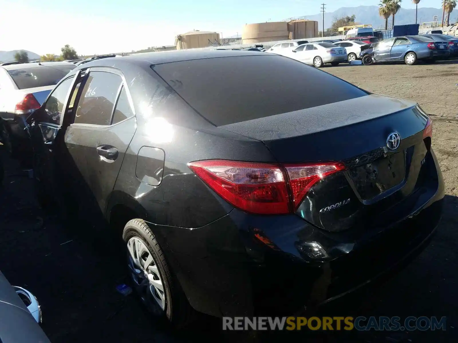 3 Photograph of a damaged car 5YFBURHE2KP933392 TOYOTA COROLLA 2019