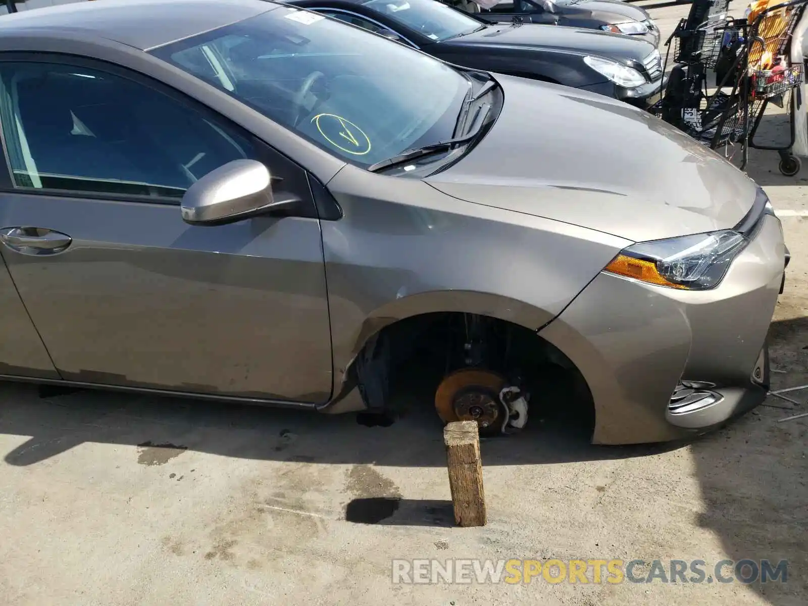 9 Photograph of a damaged car 5YFBURHE2KP934204 TOYOTA COROLLA 2019