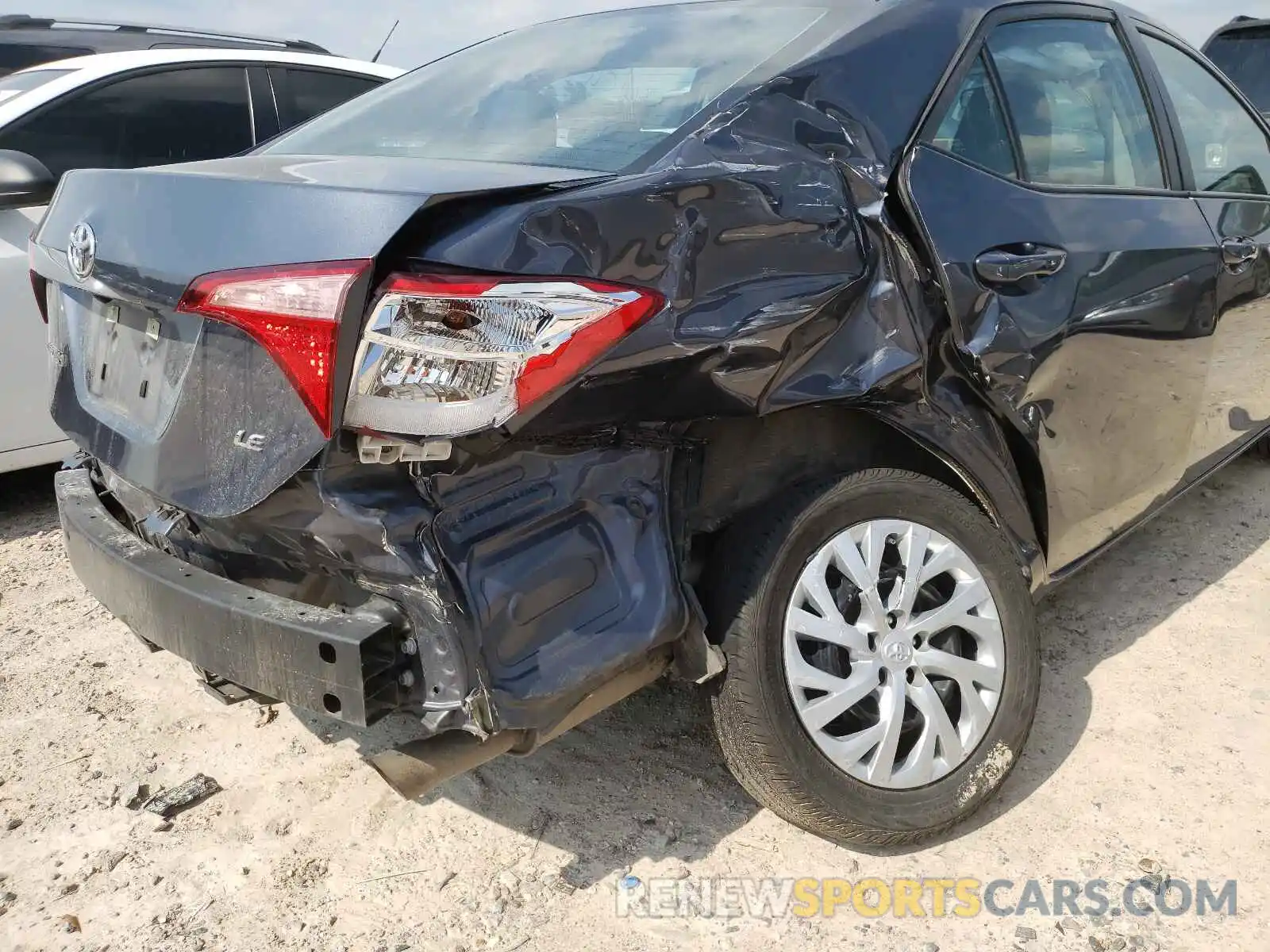 9 Photograph of a damaged car 5YFBURHE2KP934509 TOYOTA COROLLA 2019