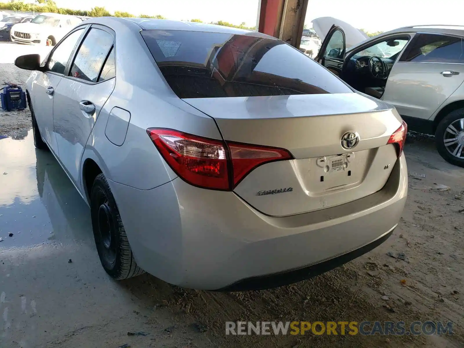 3 Photograph of a damaged car 5YFBURHE2KP934865 TOYOTA COROLLA 2019