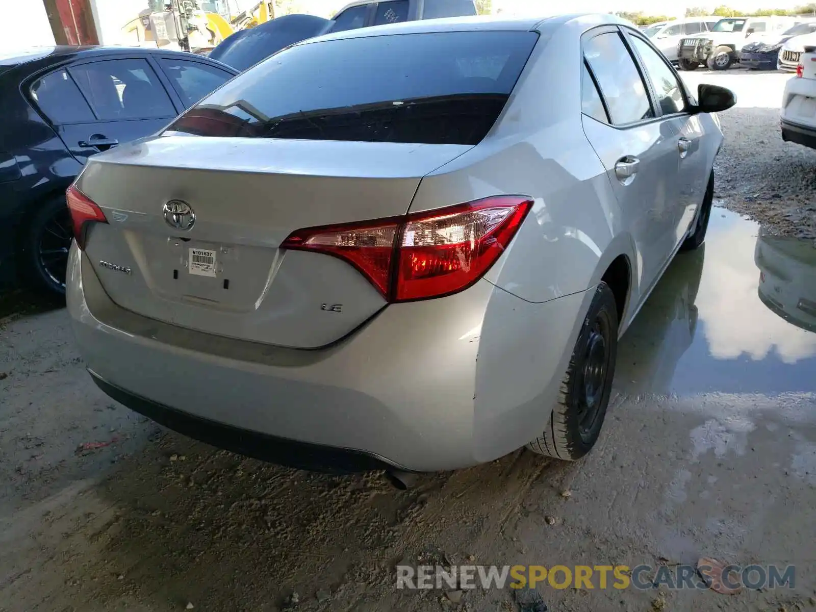 4 Photograph of a damaged car 5YFBURHE2KP934865 TOYOTA COROLLA 2019