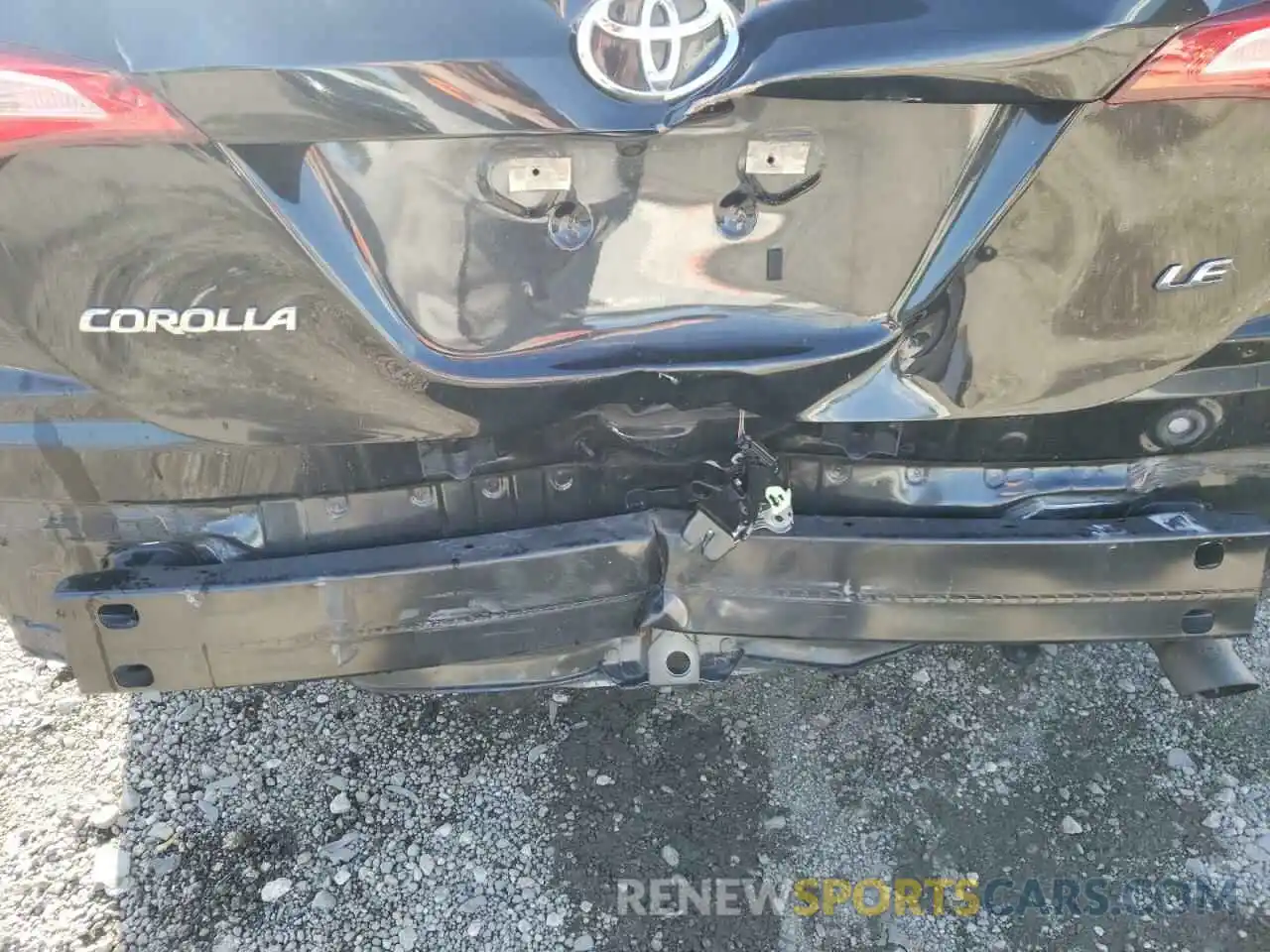 9 Photograph of a damaged car 5YFBURHE2KP934932 TOYOTA COROLLA 2019