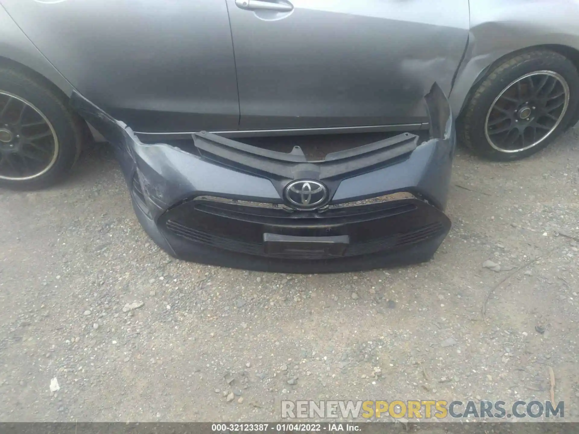 12 Photograph of a damaged car 5YFBURHE2KP936907 TOYOTA COROLLA 2019