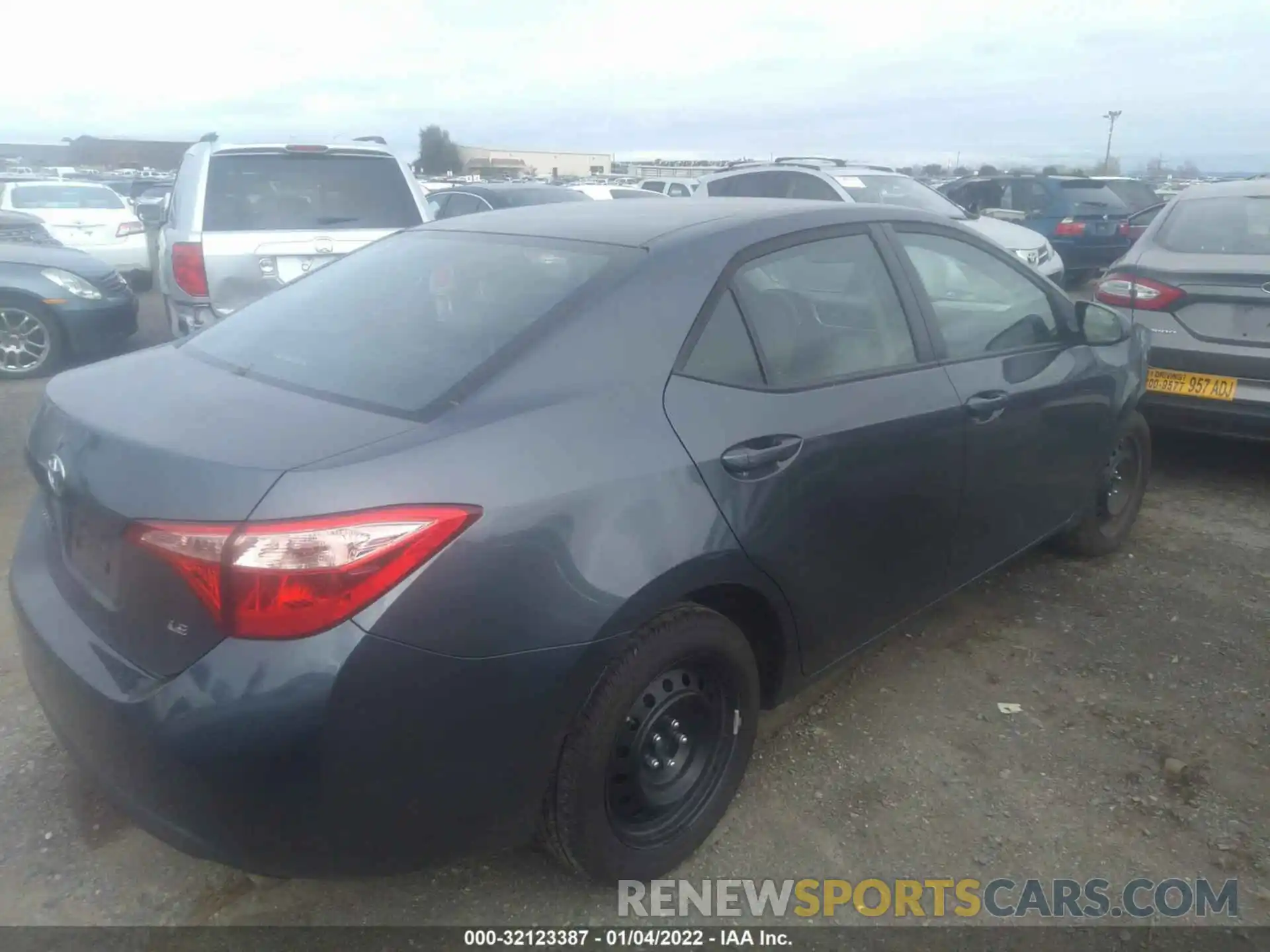 4 Photograph of a damaged car 5YFBURHE2KP936907 TOYOTA COROLLA 2019