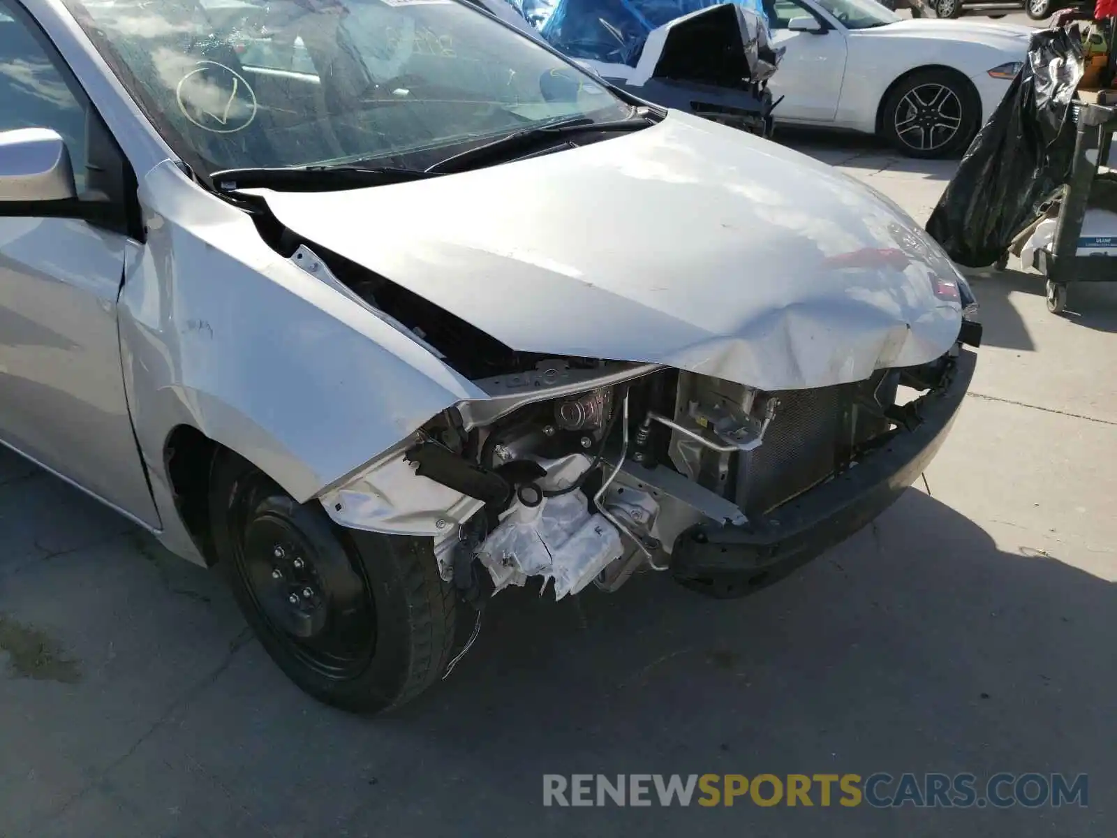 9 Photograph of a damaged car 5YFBURHE2KP937524 TOYOTA COROLLA 2019