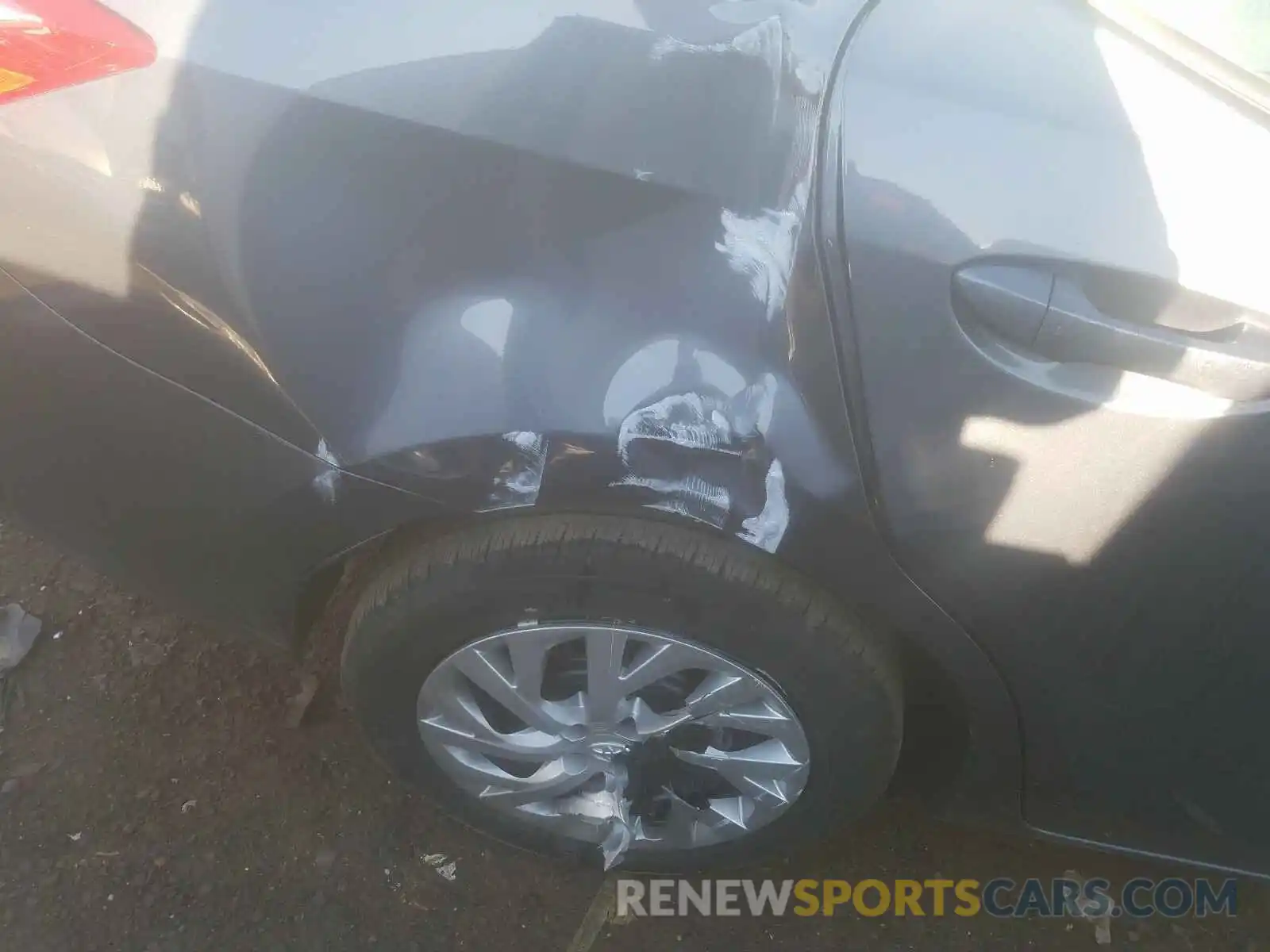 9 Photograph of a damaged car 5YFBURHE2KP938365 TOYOTA COROLLA 2019