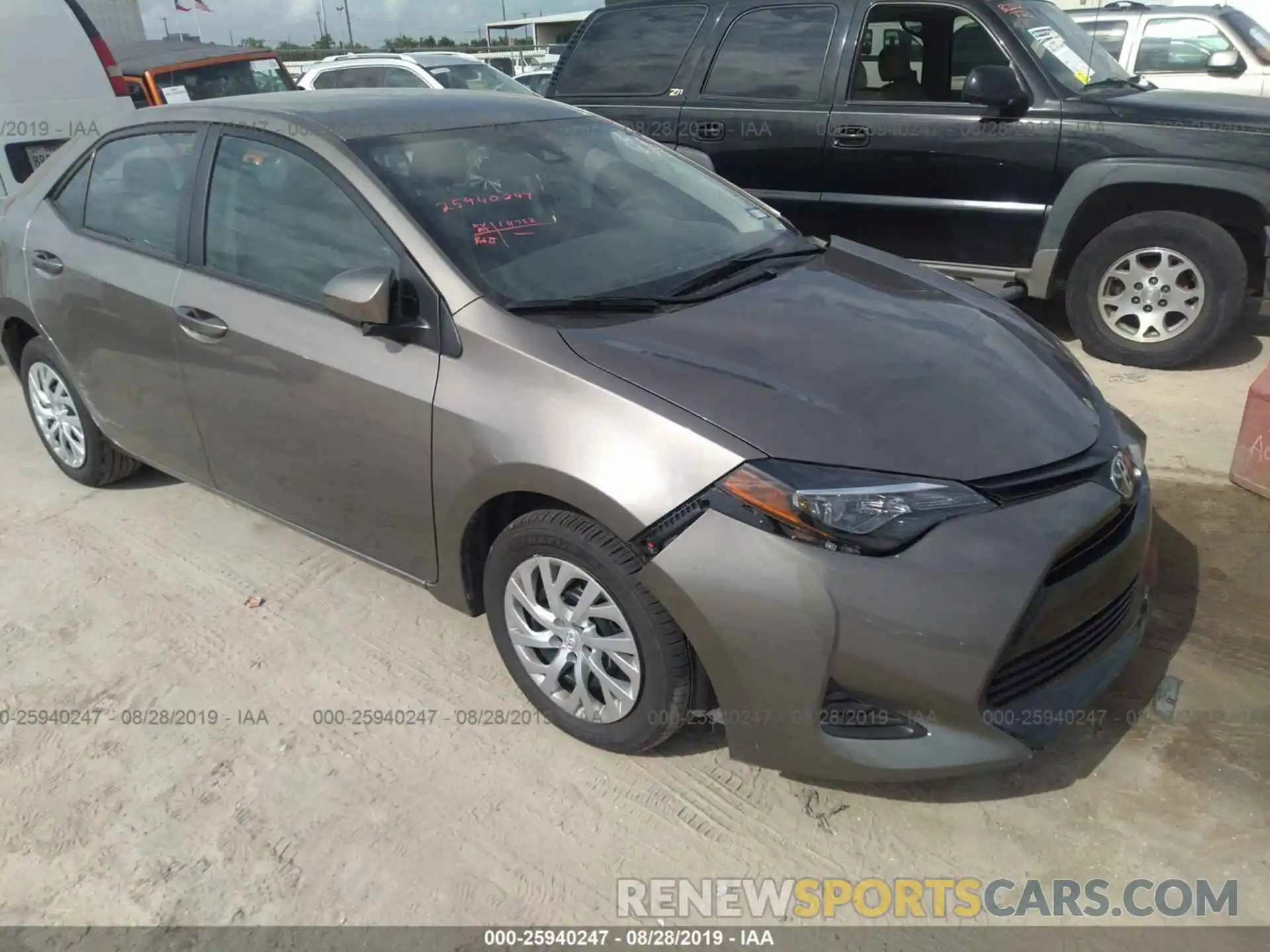 1 Photograph of a damaged car 5YFBURHE2KP939550 TOYOTA COROLLA 2019