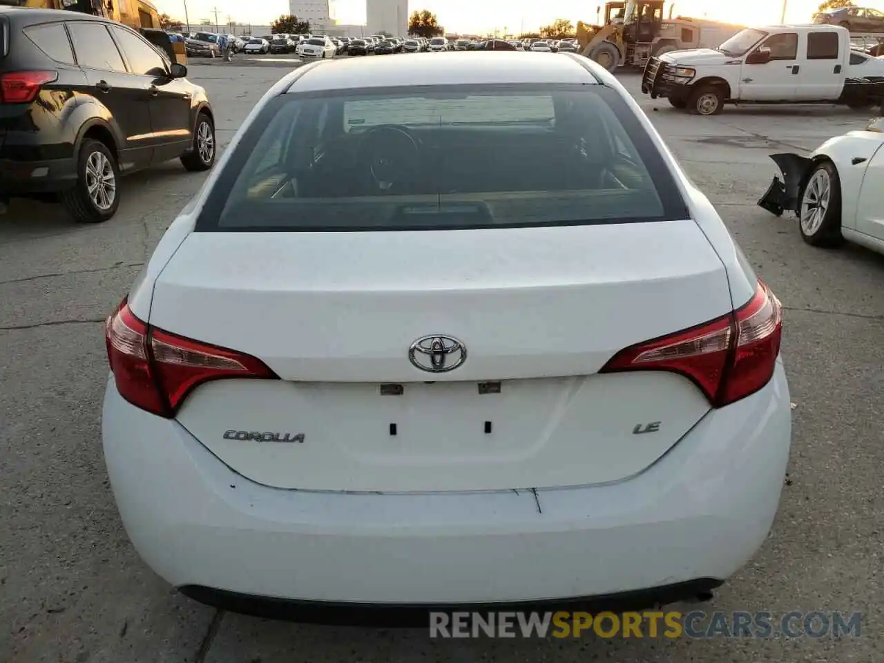 6 Photograph of a damaged car 5YFBURHE2KP939872 TOYOTA COROLLA 2019