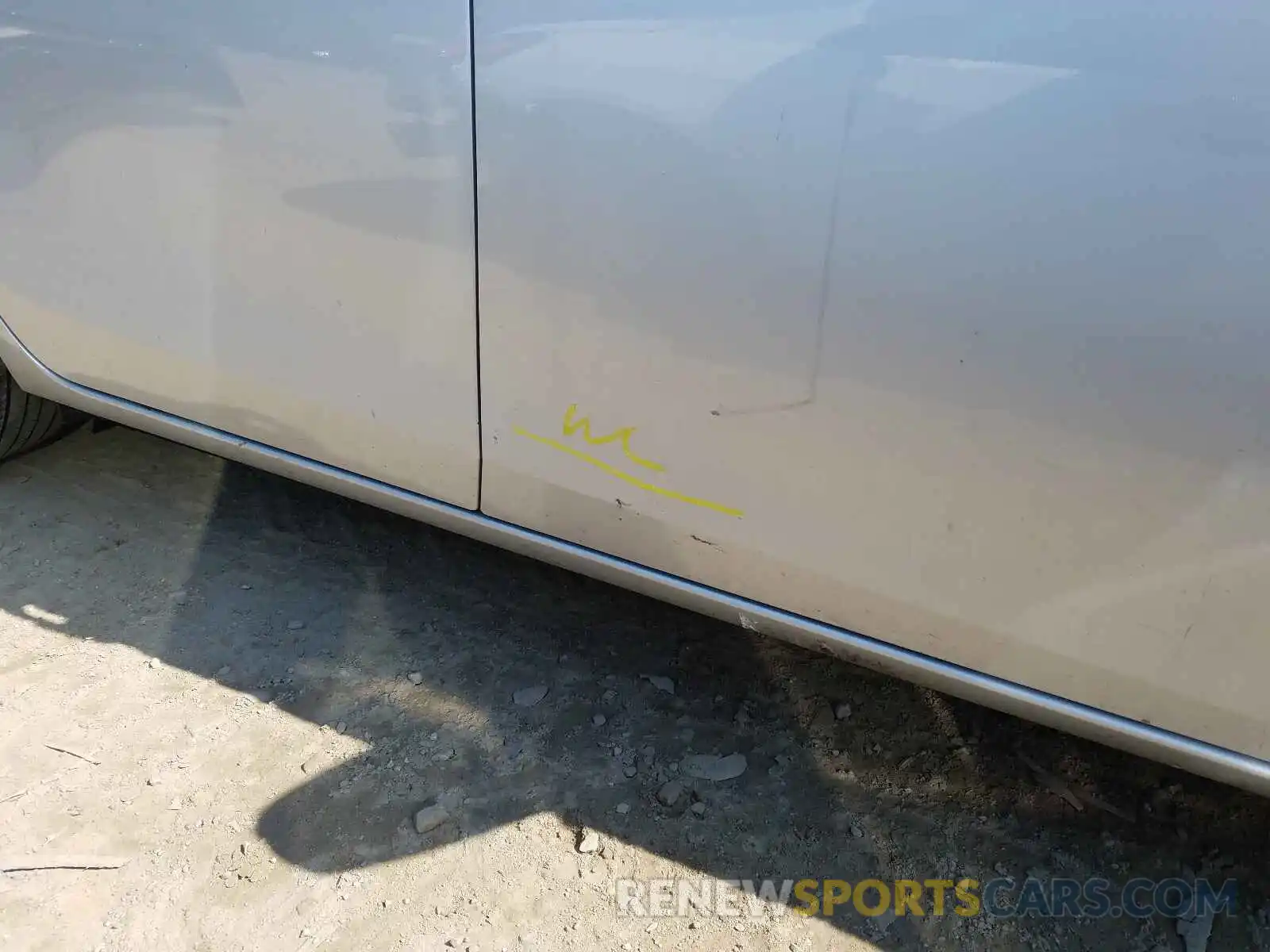 9 Photograph of a damaged car 5YFBURHE2KP940830 TOYOTA COROLLA 2019