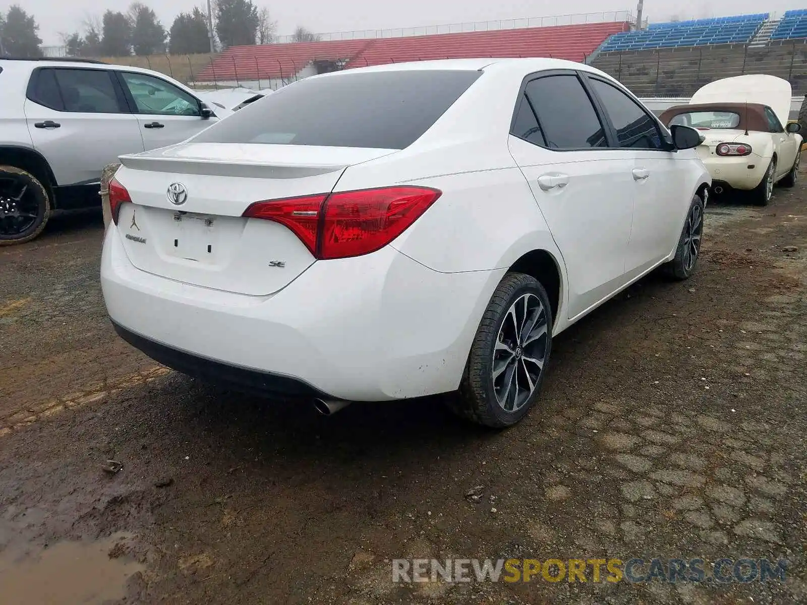 4 Photograph of a damaged car 5YFBURHE2KP941704 TOYOTA COROLLA 2019