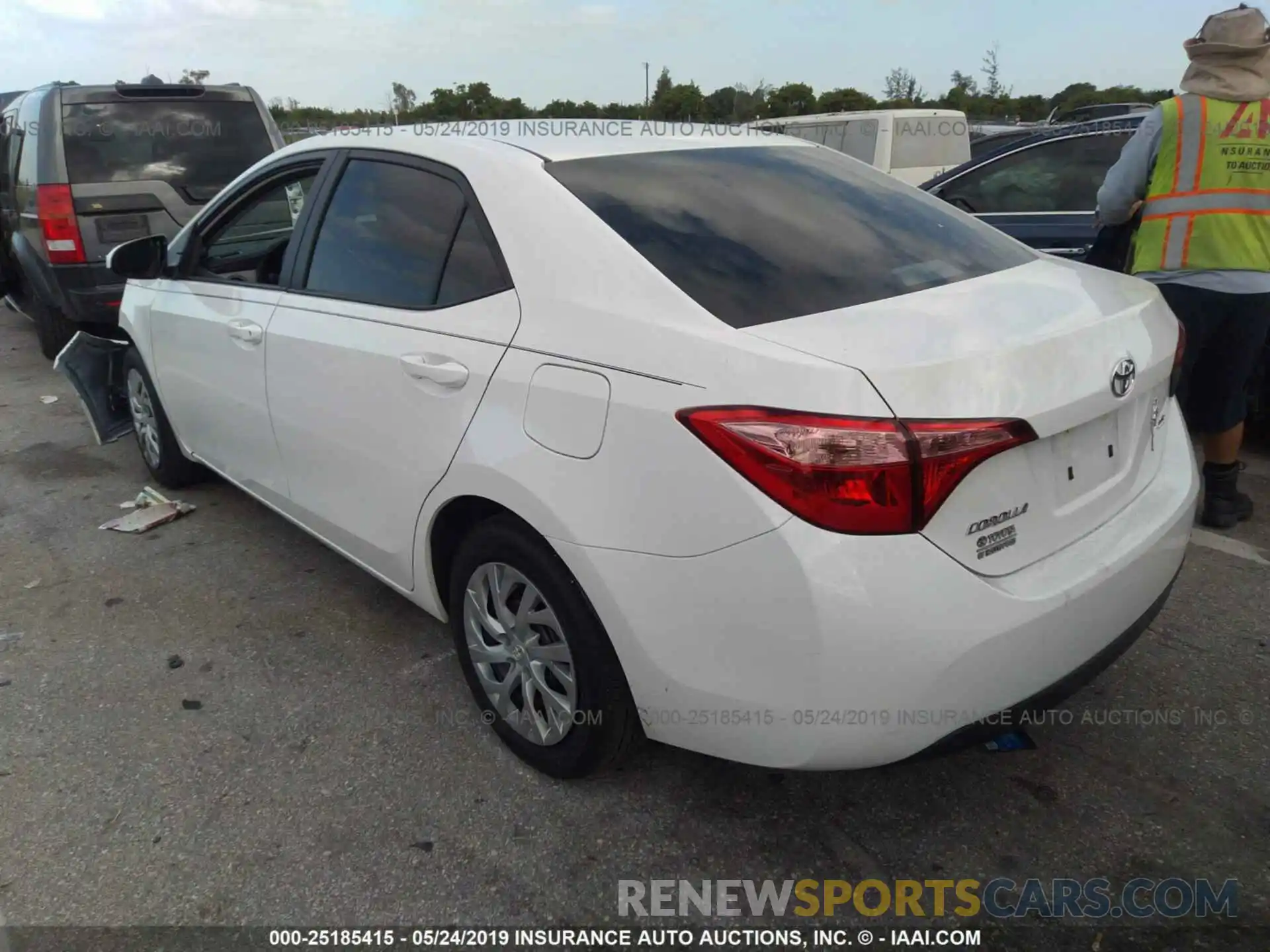 3 Photograph of a damaged car 5YFBURHE2KP942464 TOYOTA COROLLA 2019