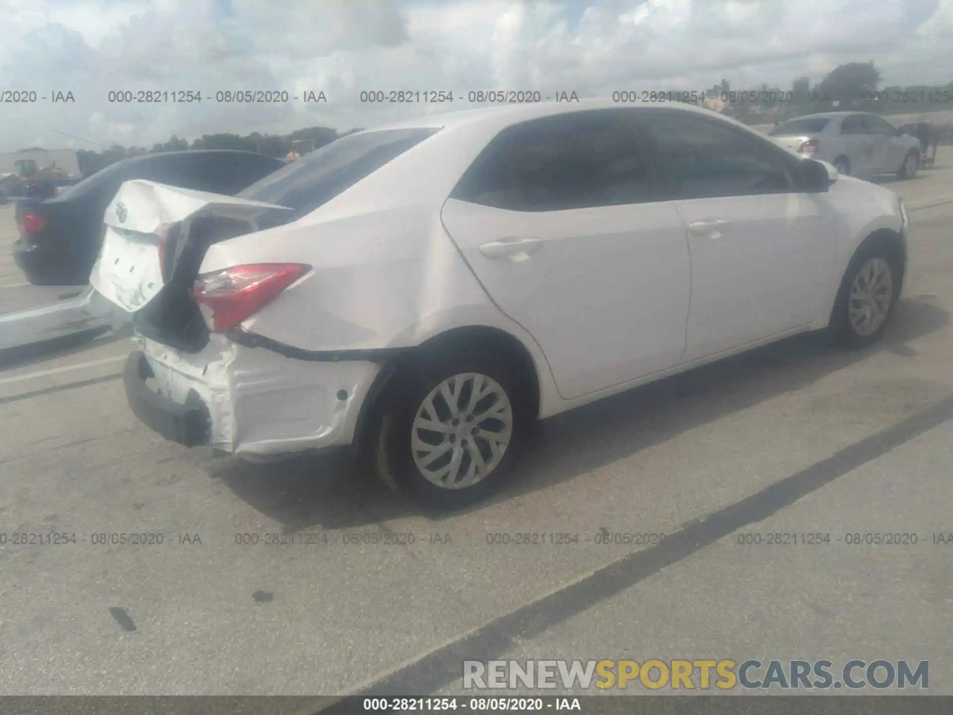 4 Photograph of a damaged car 5YFBURHE2KP945039 TOYOTA COROLLA 2019