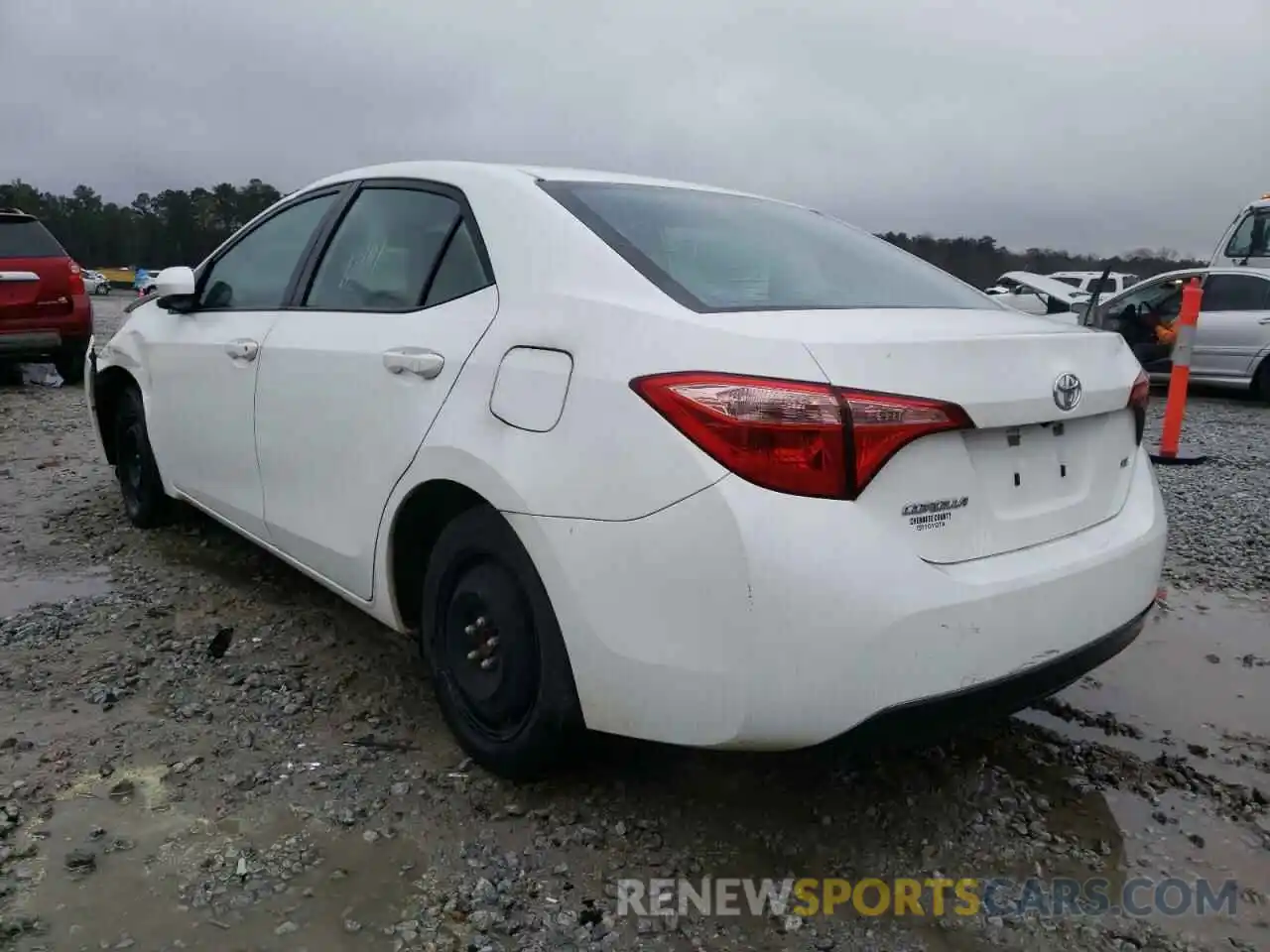 3 Photograph of a damaged car 5YFBURHE2KP945736 TOYOTA COROLLA 2019