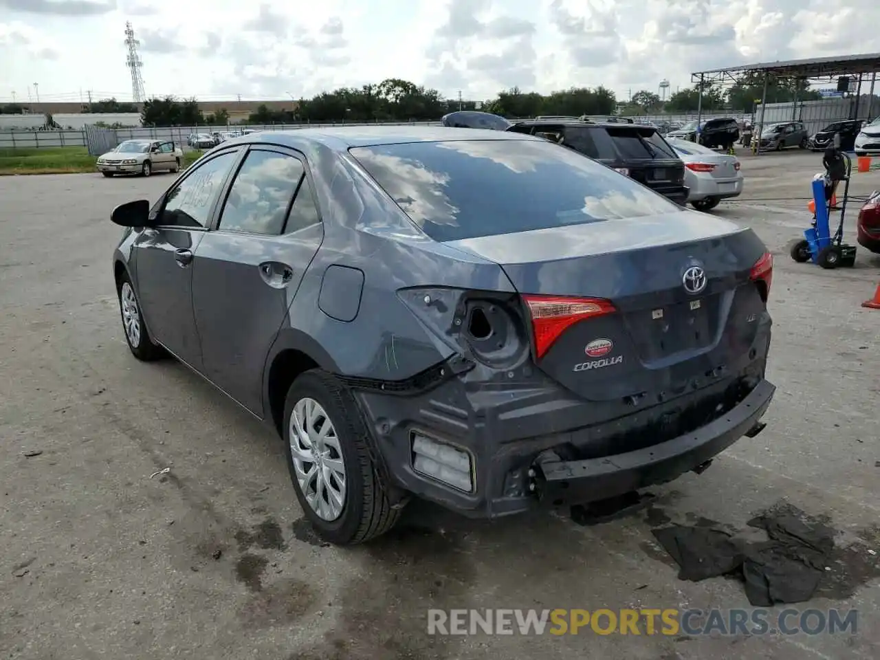 3 Photograph of a damaged car 5YFBURHE2KP945879 TOYOTA COROLLA 2019