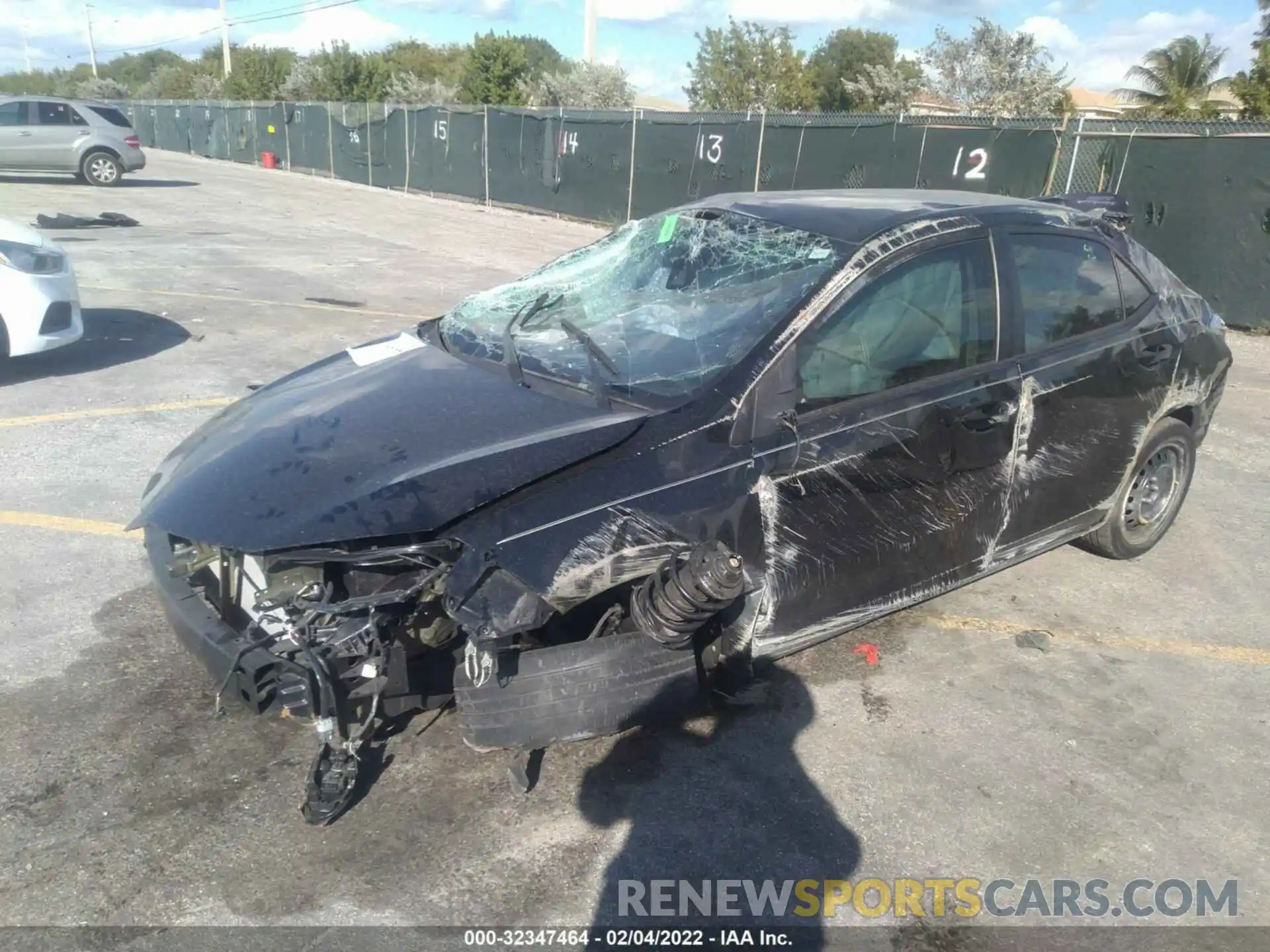 2 Photograph of a damaged car 5YFBURHE2KP946370 TOYOTA COROLLA 2019