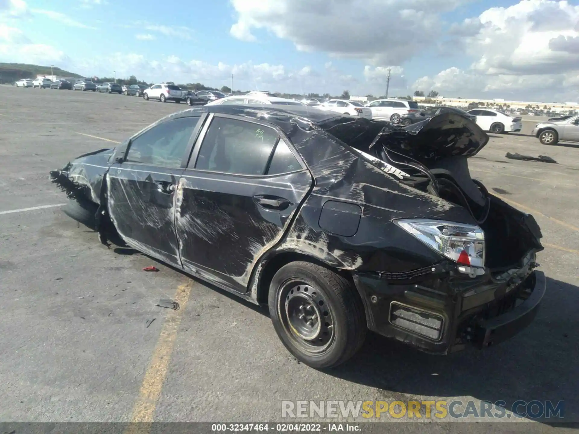 3 Photograph of a damaged car 5YFBURHE2KP946370 TOYOTA COROLLA 2019