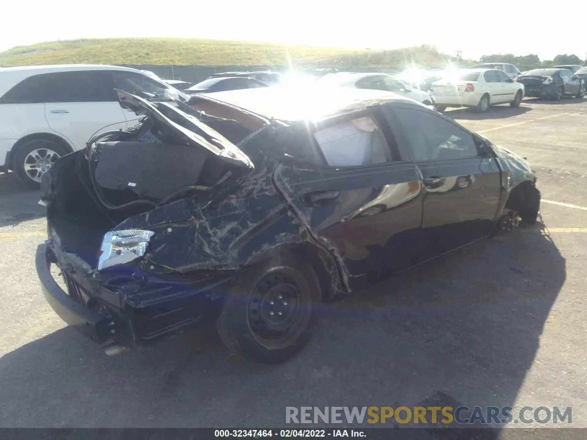 4 Photograph of a damaged car 5YFBURHE2KP946370 TOYOTA COROLLA 2019