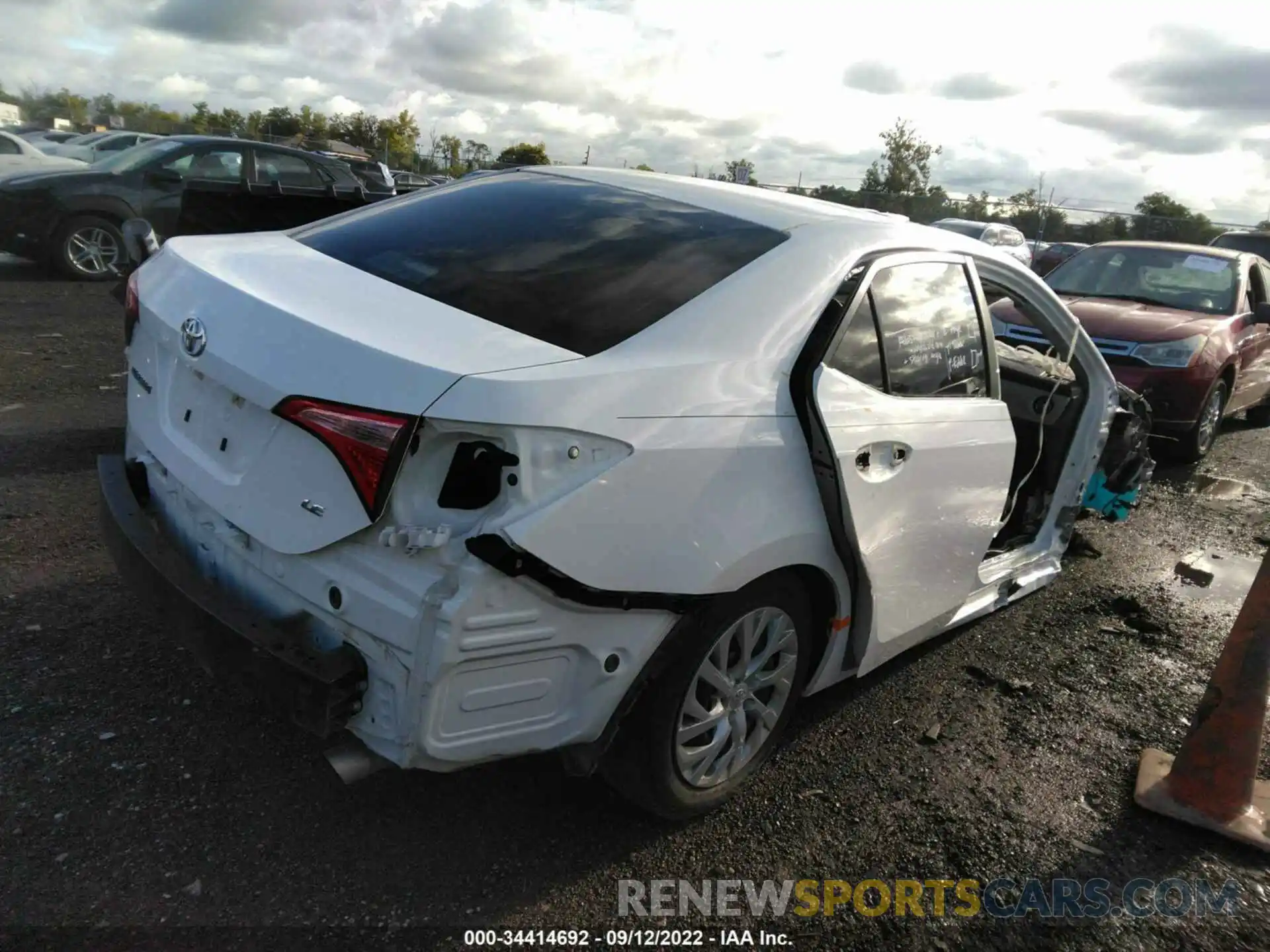 4 Photograph of a damaged car 5YFBURHE2KP947177 TOYOTA COROLLA 2019