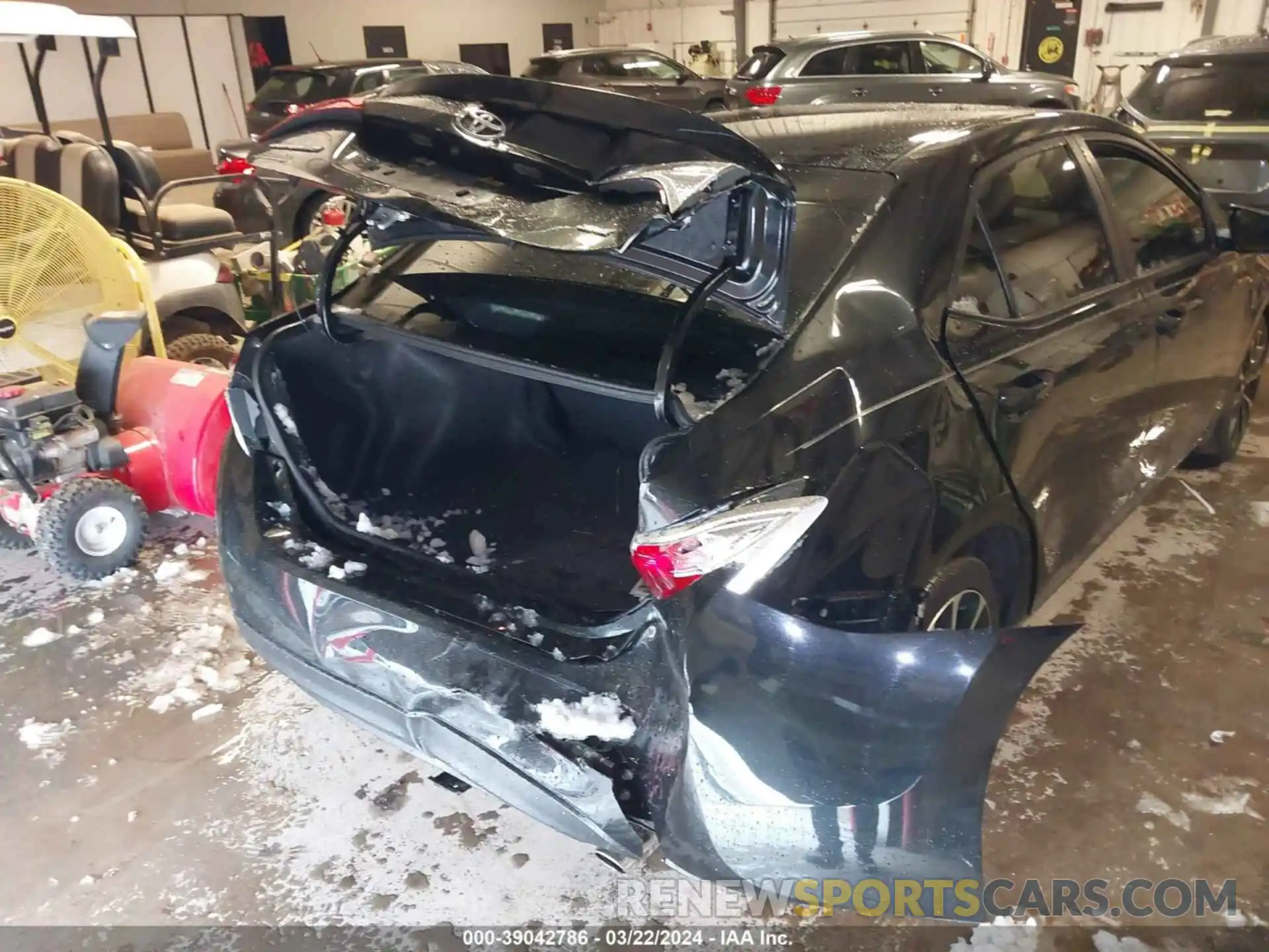 6 Photograph of a damaged car 5YFBURHE2KP947499 TOYOTA COROLLA 2019