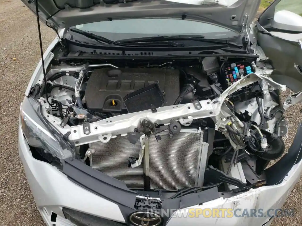 7 Photograph of a damaged car 5YFBURHE2KP949365 TOYOTA COROLLA 2019