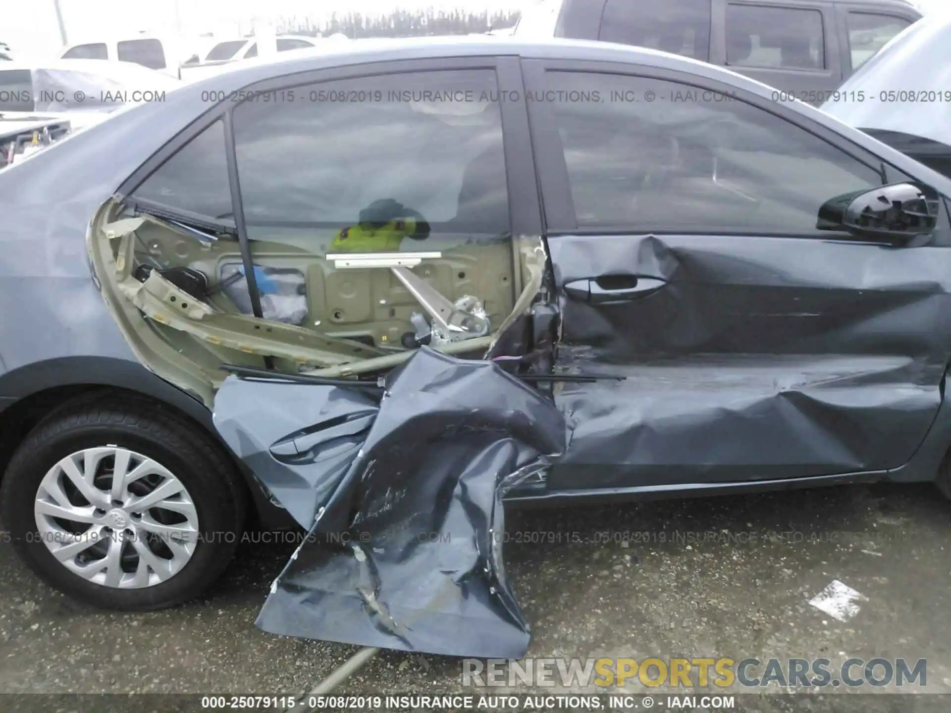 6 Photograph of a damaged car 5YFBURHE2KP949933 TOYOTA COROLLA 2019