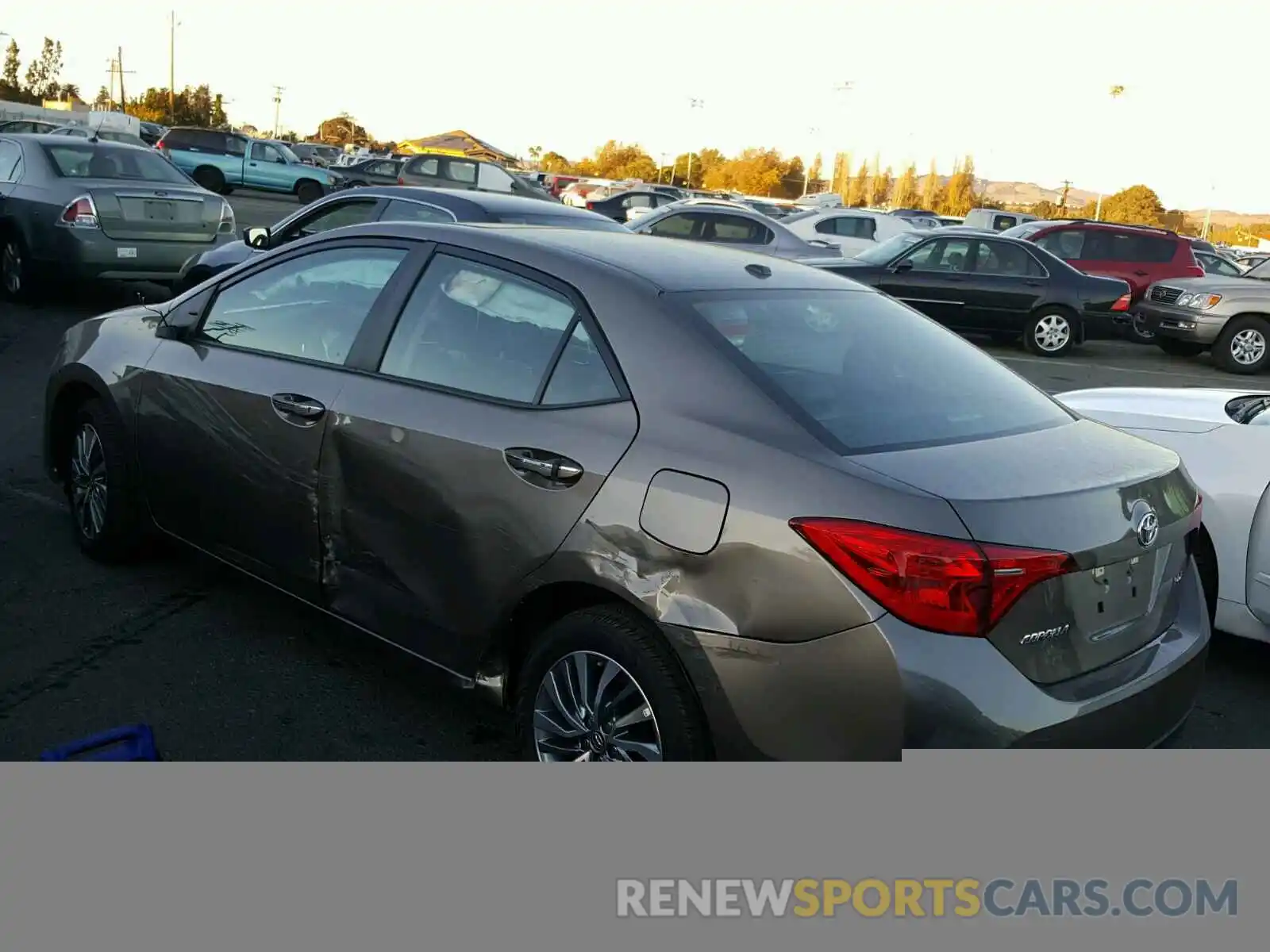 3 Photograph of a damaged car 5YFBURHE3KP856595 TOYOTA COROLLA 2019