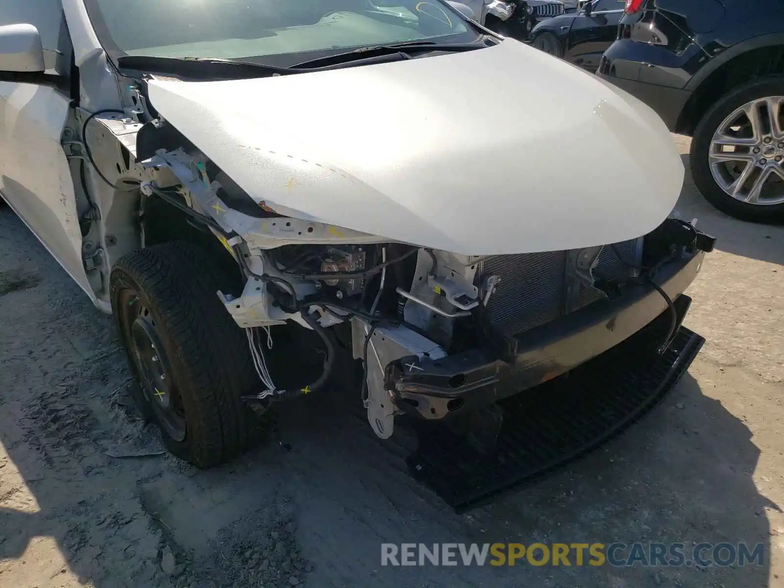 9 Photograph of a damaged car 5YFBURHE3KP858086 TOYOTA COROLLA 2019