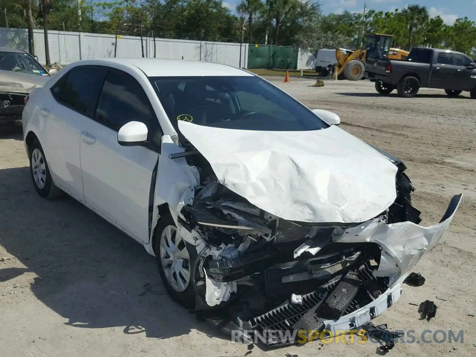 1 Photograph of a damaged car 5YFBURHE3KP861392 TOYOTA COROLLA 2019