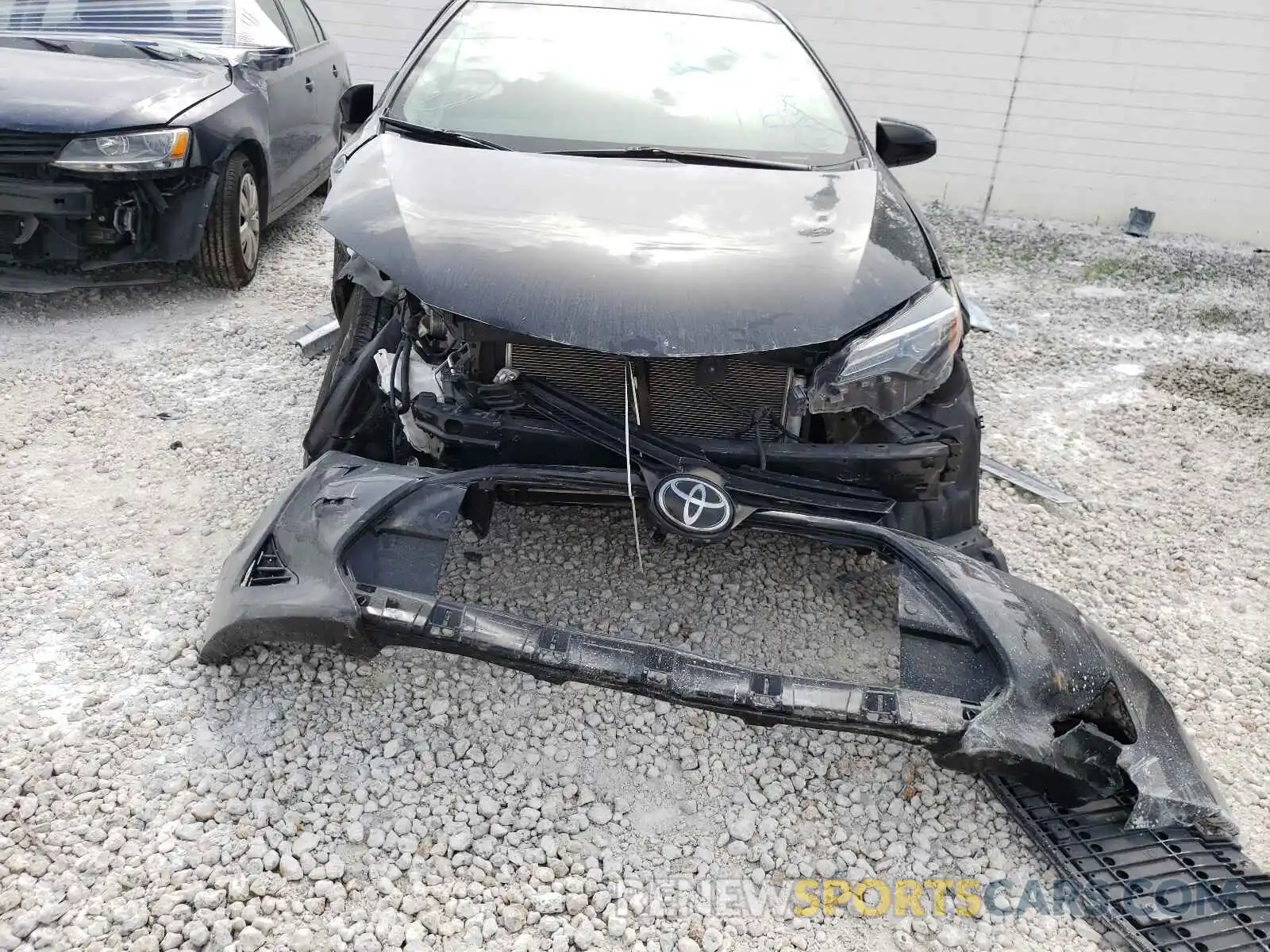 9 Photograph of a damaged car 5YFBURHE3KP862011 TOYOTA COROLLA 2019