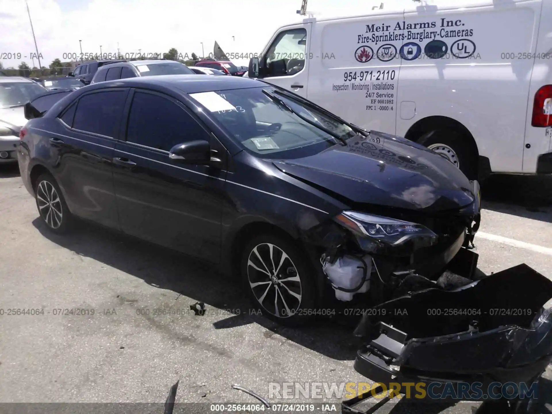 1 Photograph of a damaged car 5YFBURHE3KP862722 TOYOTA COROLLA 2019