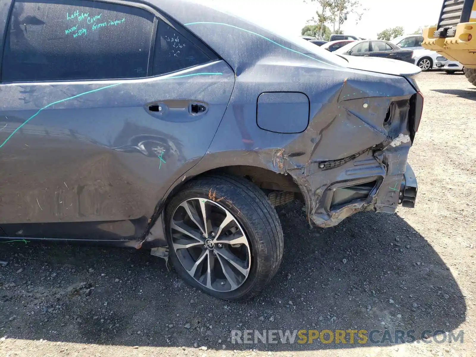 10 Photograph of a damaged car 5YFBURHE3KP864289 TOYOTA COROLLA 2019