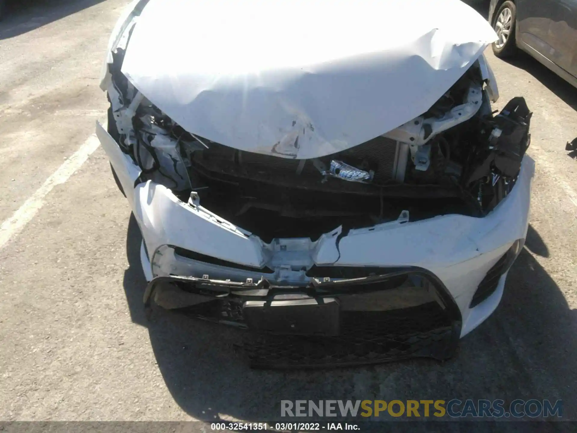 6 Photograph of a damaged car 5YFBURHE3KP865619 TOYOTA COROLLA 2019