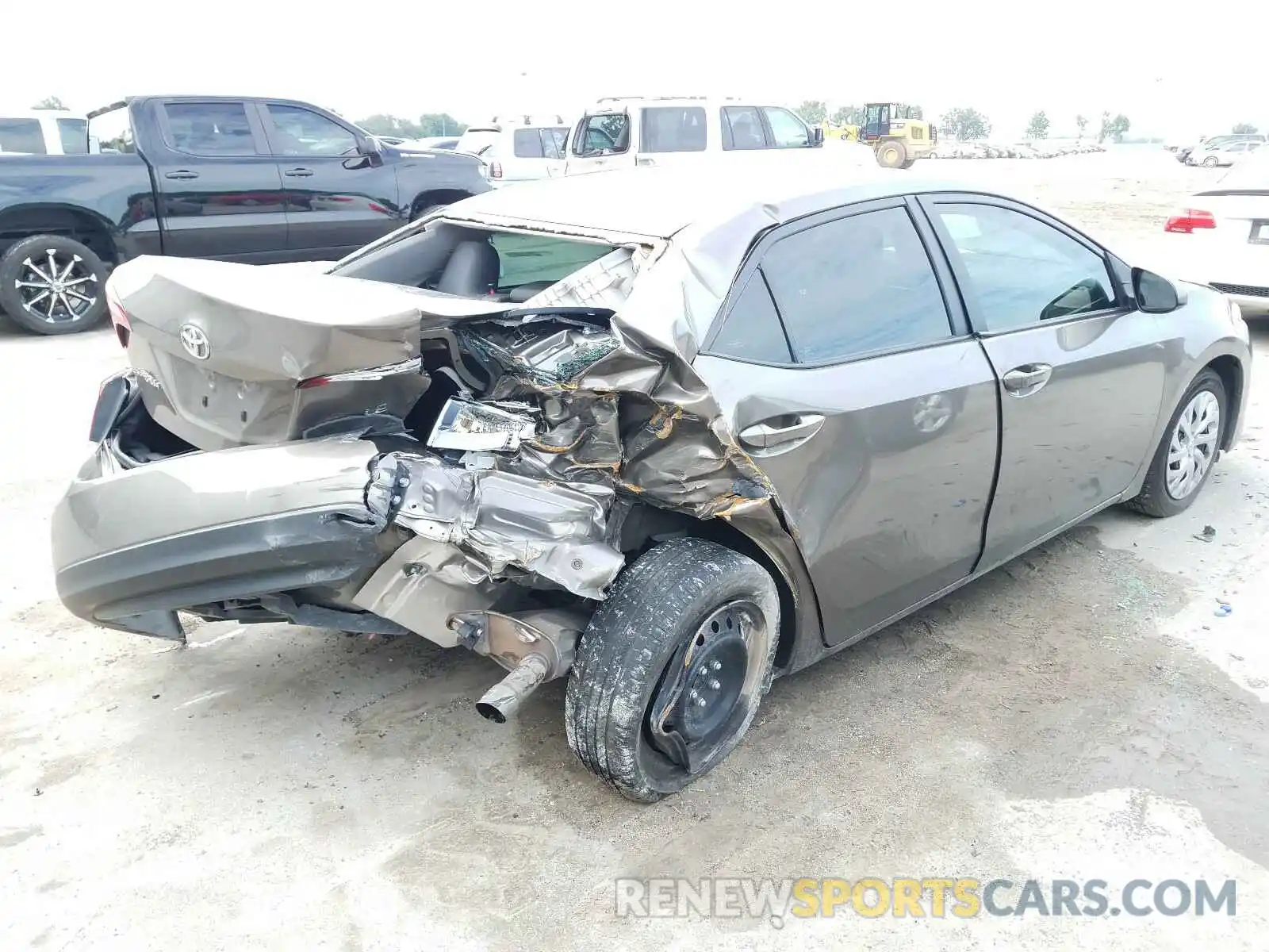 4 Photograph of a damaged car 5YFBURHE3KP866124 TOYOTA COROLLA 2019