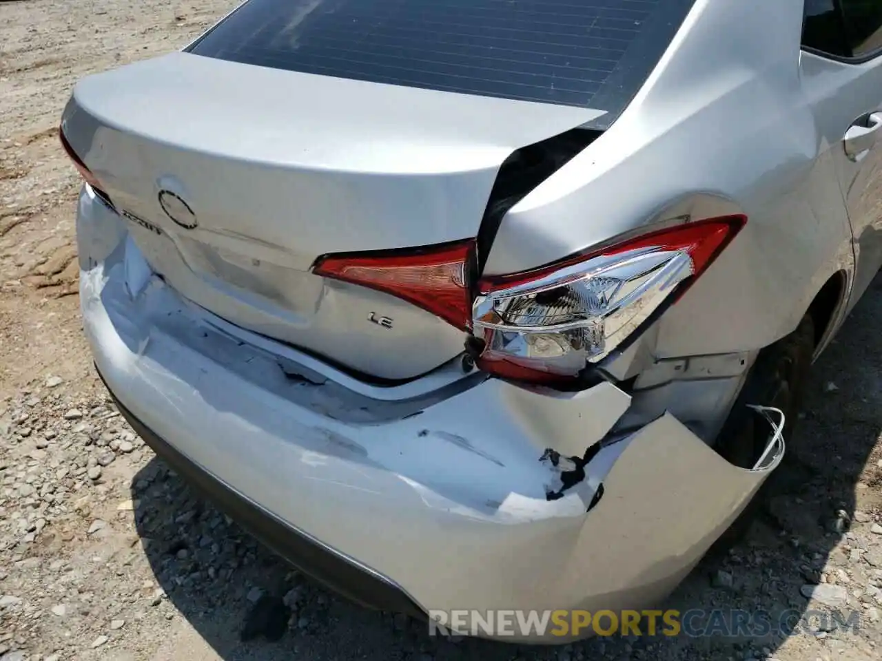 9 Photograph of a damaged car 5YFBURHE3KP867550 TOYOTA COROLLA 2019