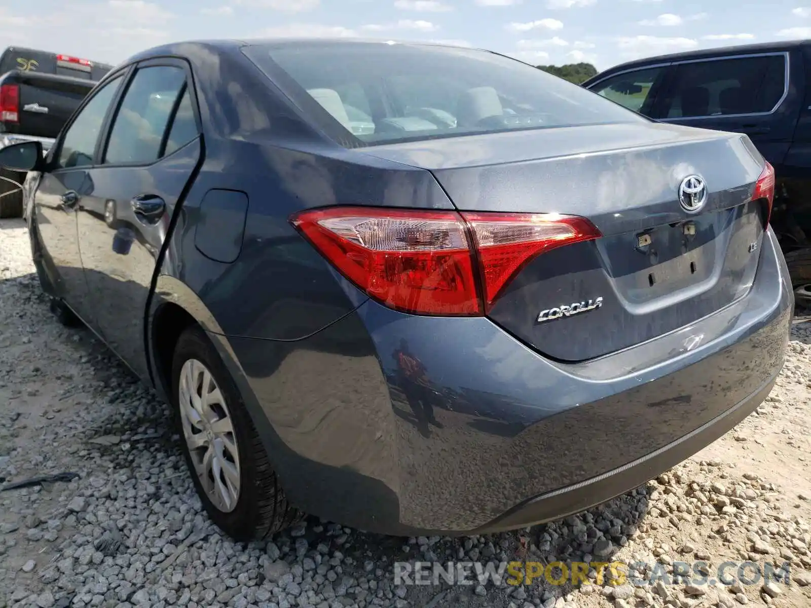 3 Photograph of a damaged car 5YFBURHE3KP868214 TOYOTA COROLLA 2019