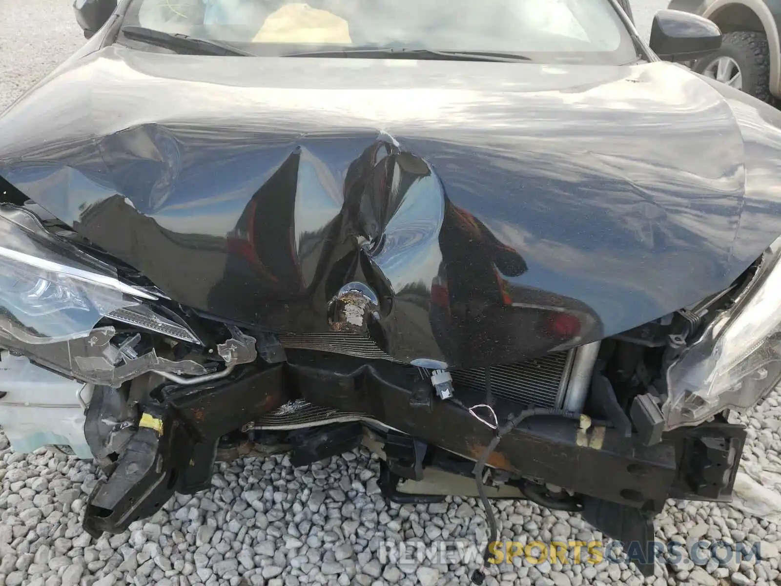 7 Photograph of a damaged car 5YFBURHE3KP871730 TOYOTA COROLLA 2019