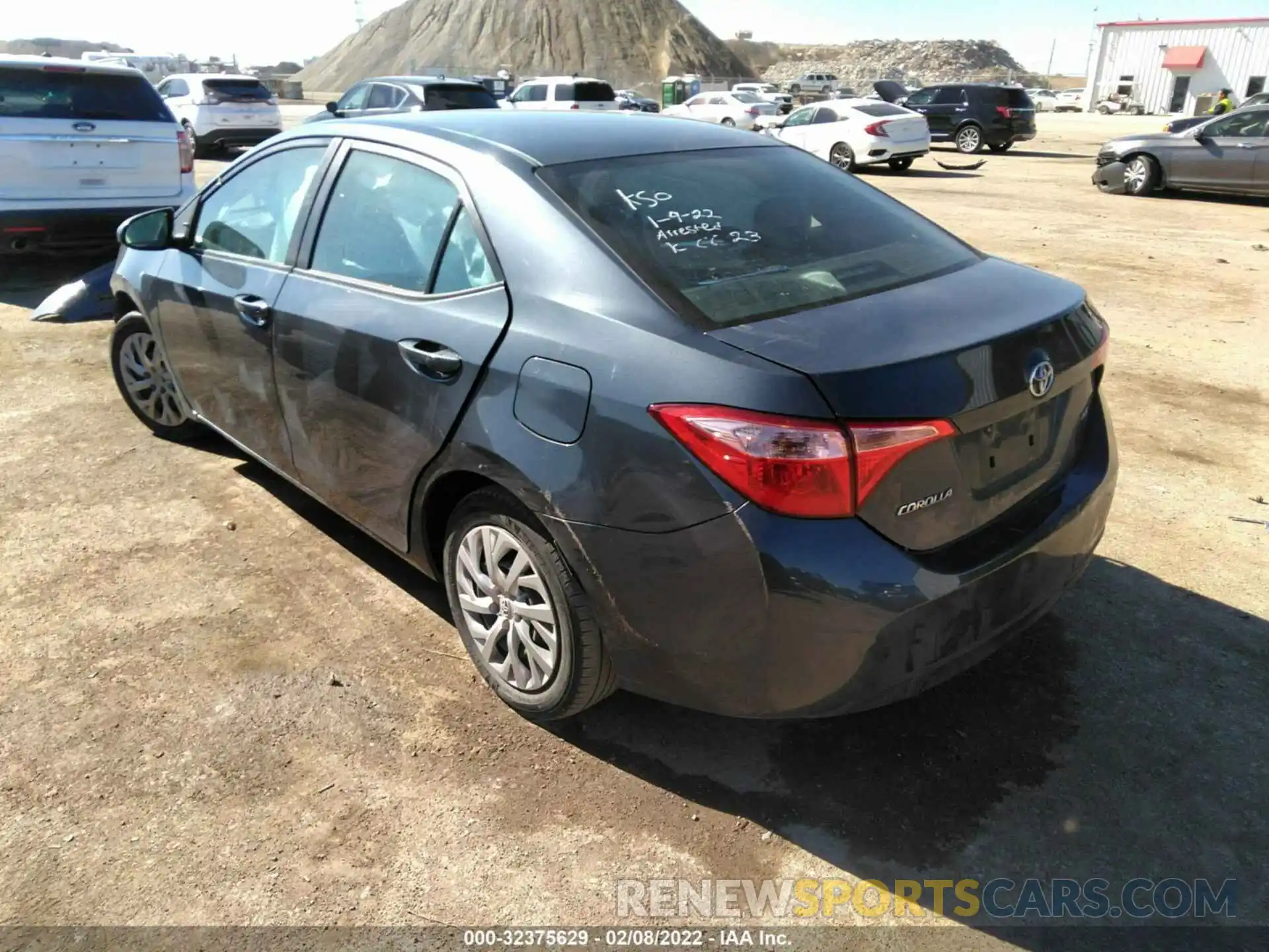 3 Photograph of a damaged car 5YFBURHE3KP872277 TOYOTA COROLLA 2019