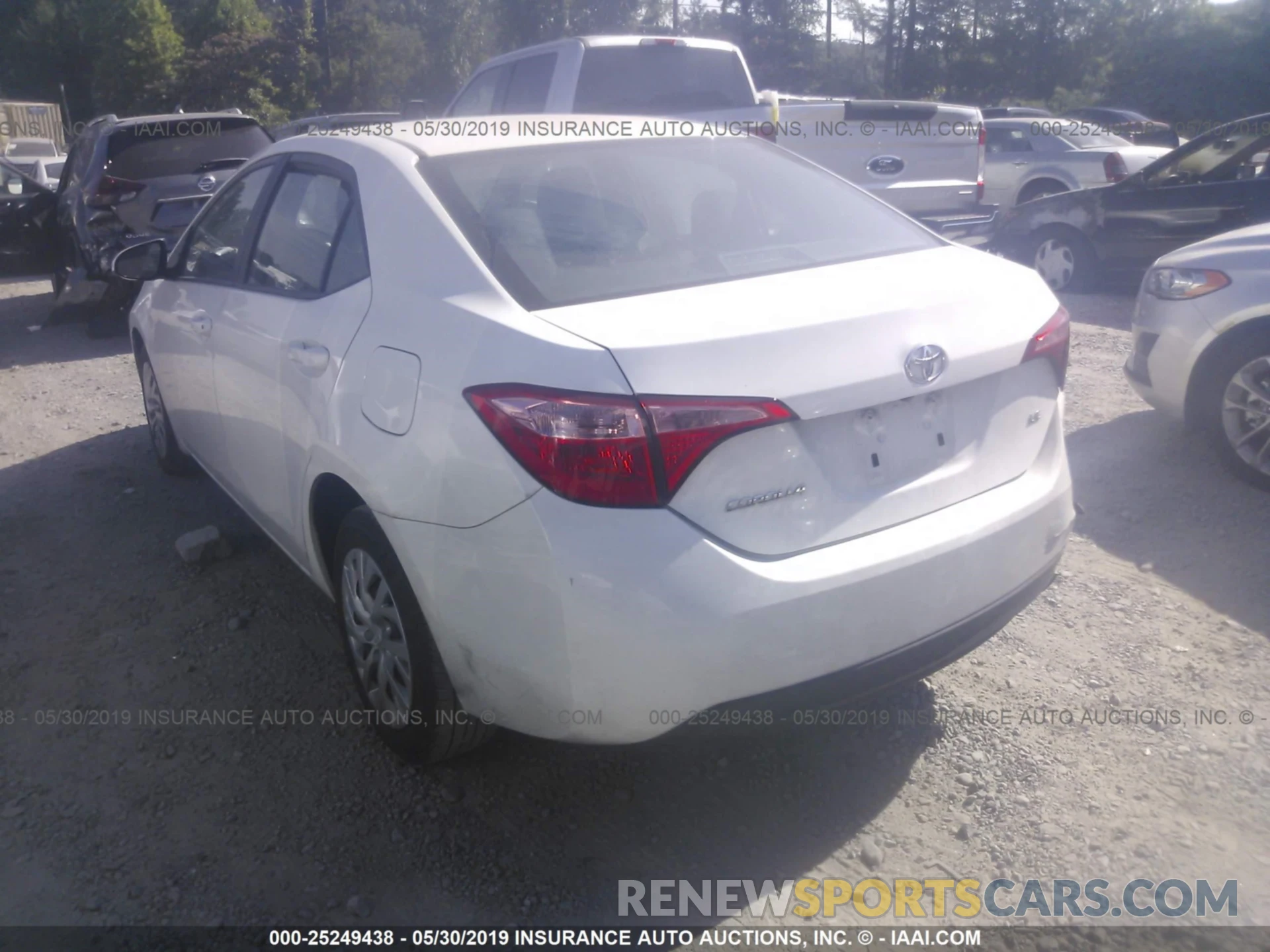 3 Photograph of a damaged car 5YFBURHE3KP872912 TOYOTA COROLLA 2019