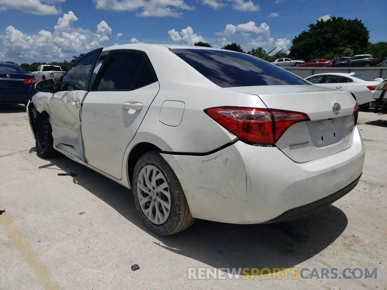 3 Photograph of a damaged car 5YFBURHE3KP873932 TOYOTA COROLLA 2019