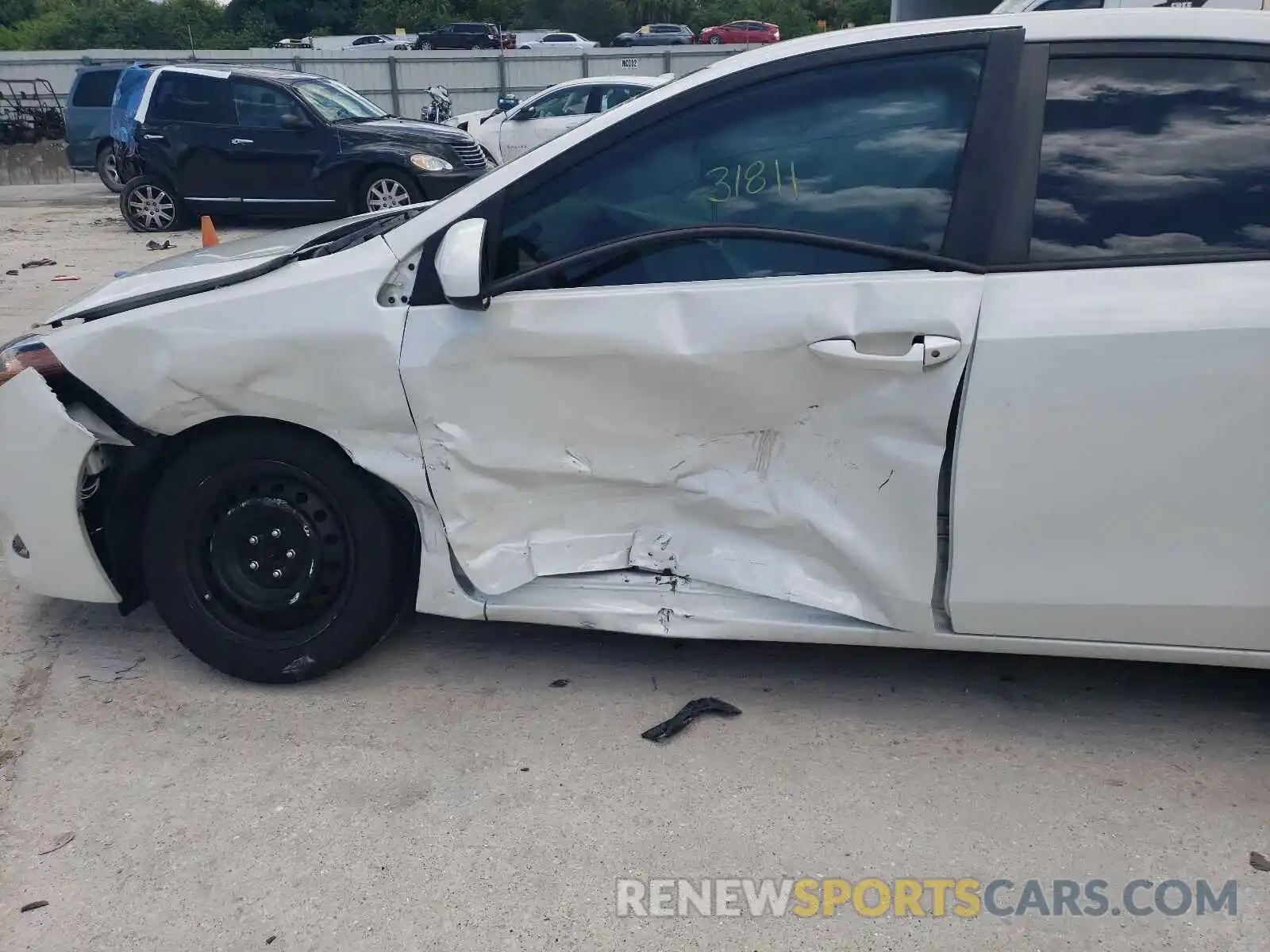 9 Photograph of a damaged car 5YFBURHE3KP873932 TOYOTA COROLLA 2019