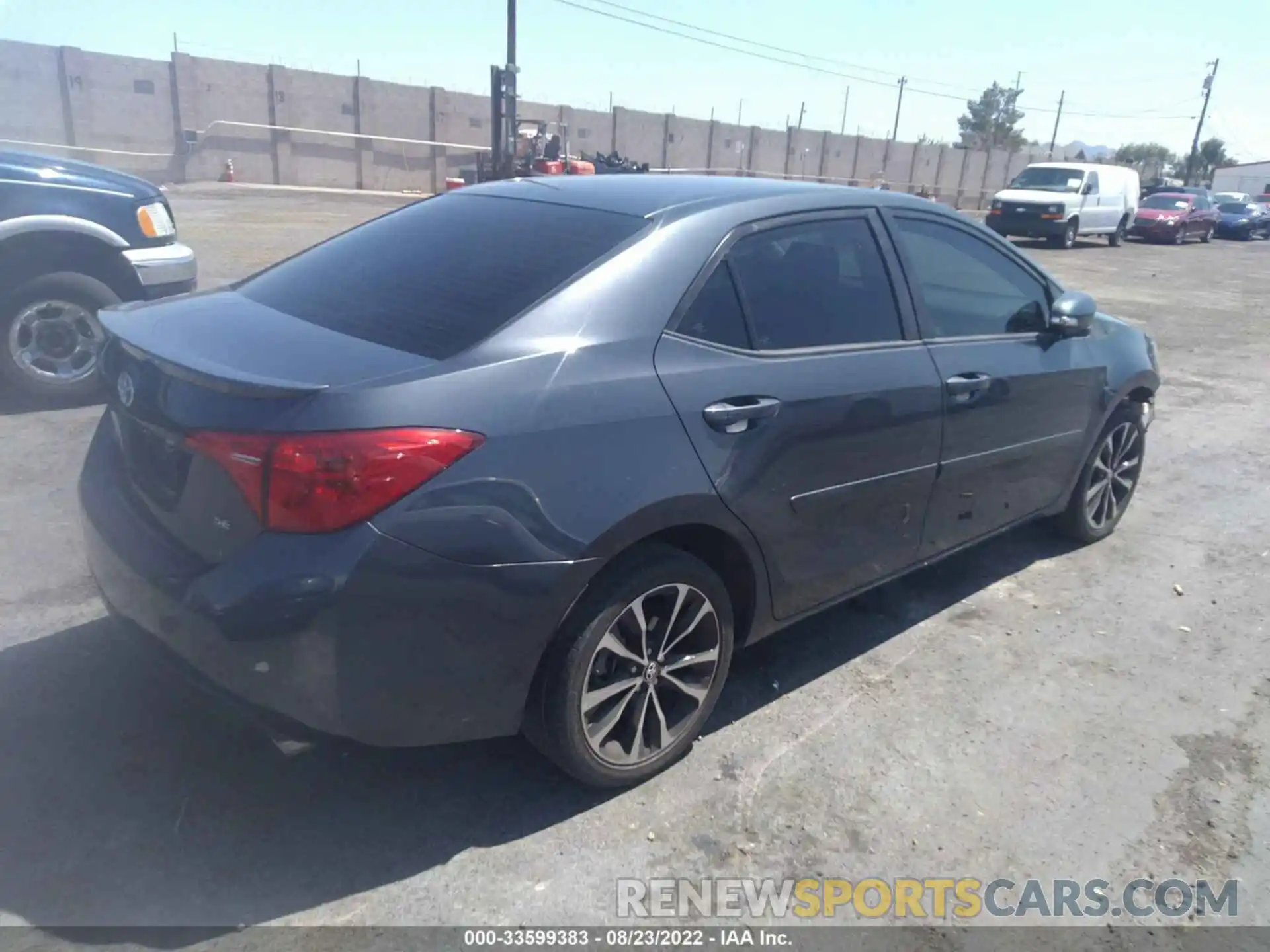 4 Photograph of a damaged car 5YFBURHE3KP880301 TOYOTA COROLLA 2019