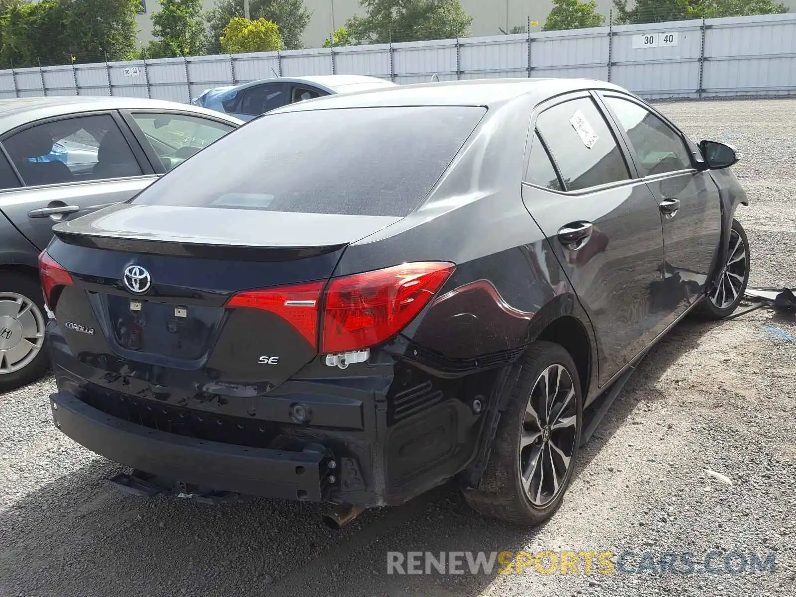 4 Фотография поврежденного автомобиля 5YFBURHE3KP880833 TOYOTA COROLLA 2019