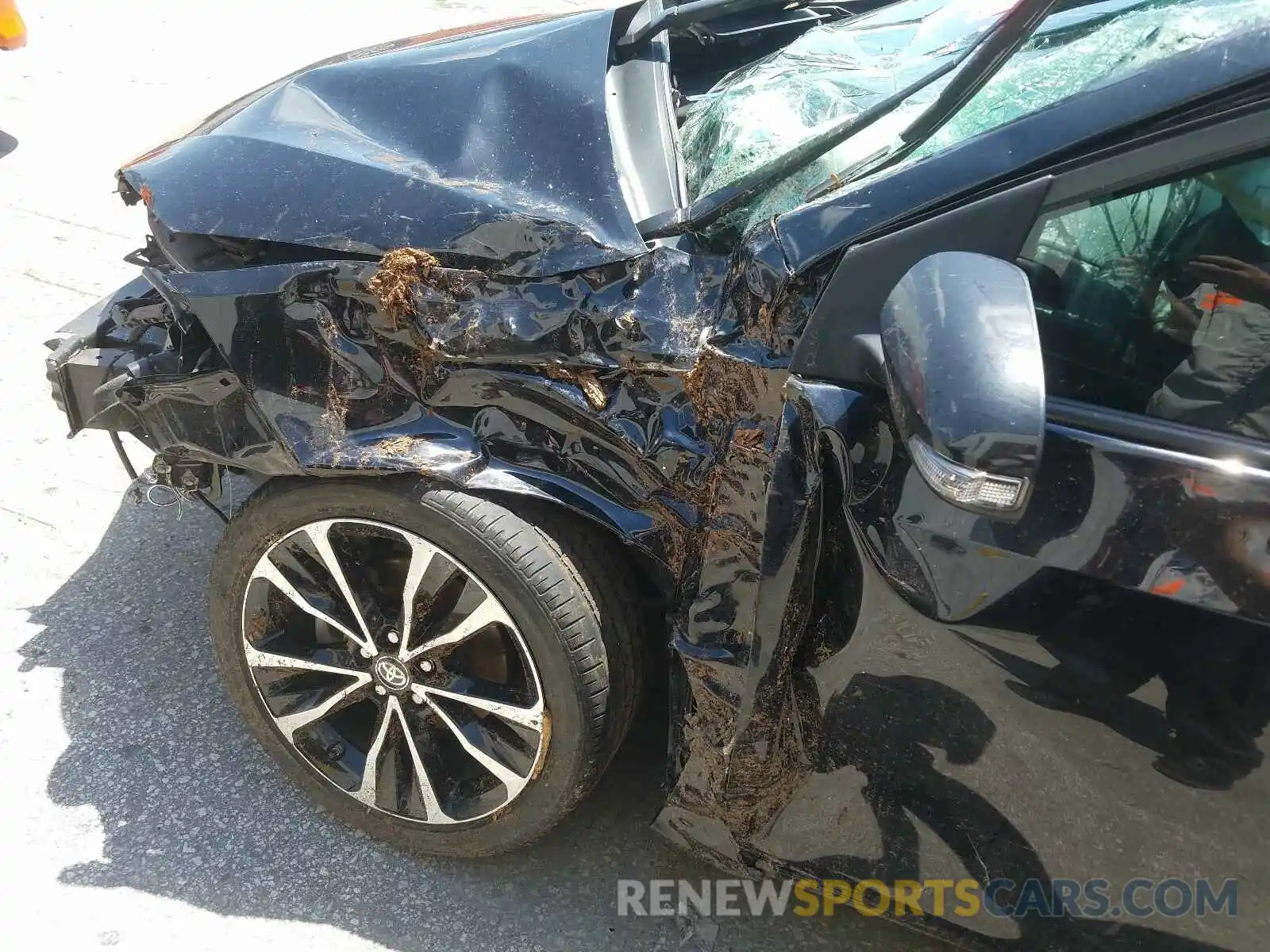 9 Photograph of a damaged car 5YFBURHE3KP880833 TOYOTA COROLLA 2019