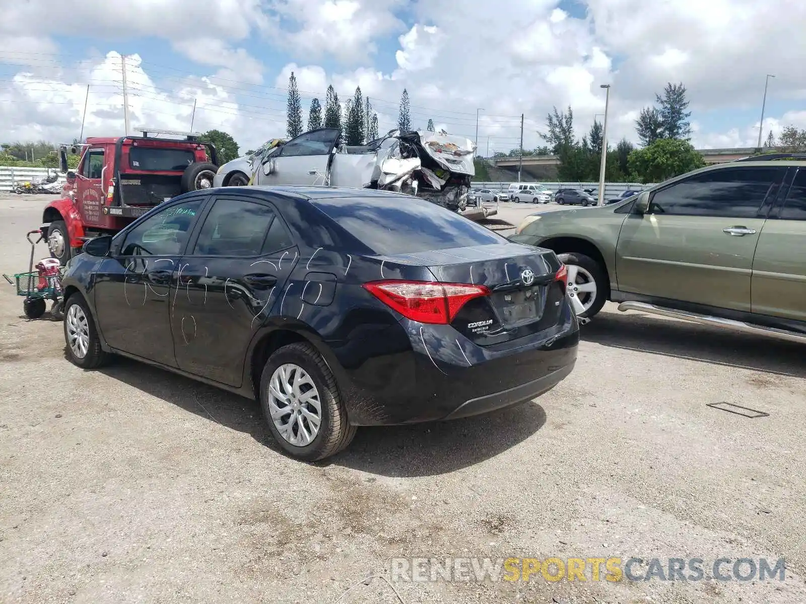 3 Photograph of a damaged car 5YFBURHE3KP881111 TOYOTA COROLLA 2019