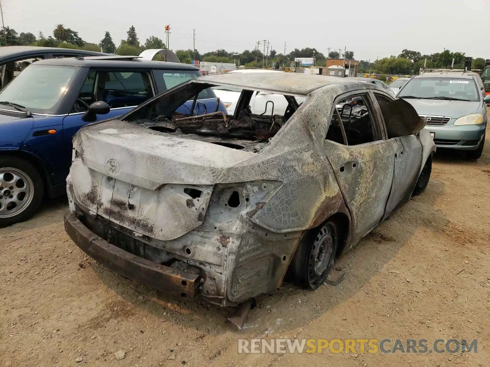 4 Photograph of a damaged car 5YFBURHE3KP881352 TOYOTA COROLLA 2019