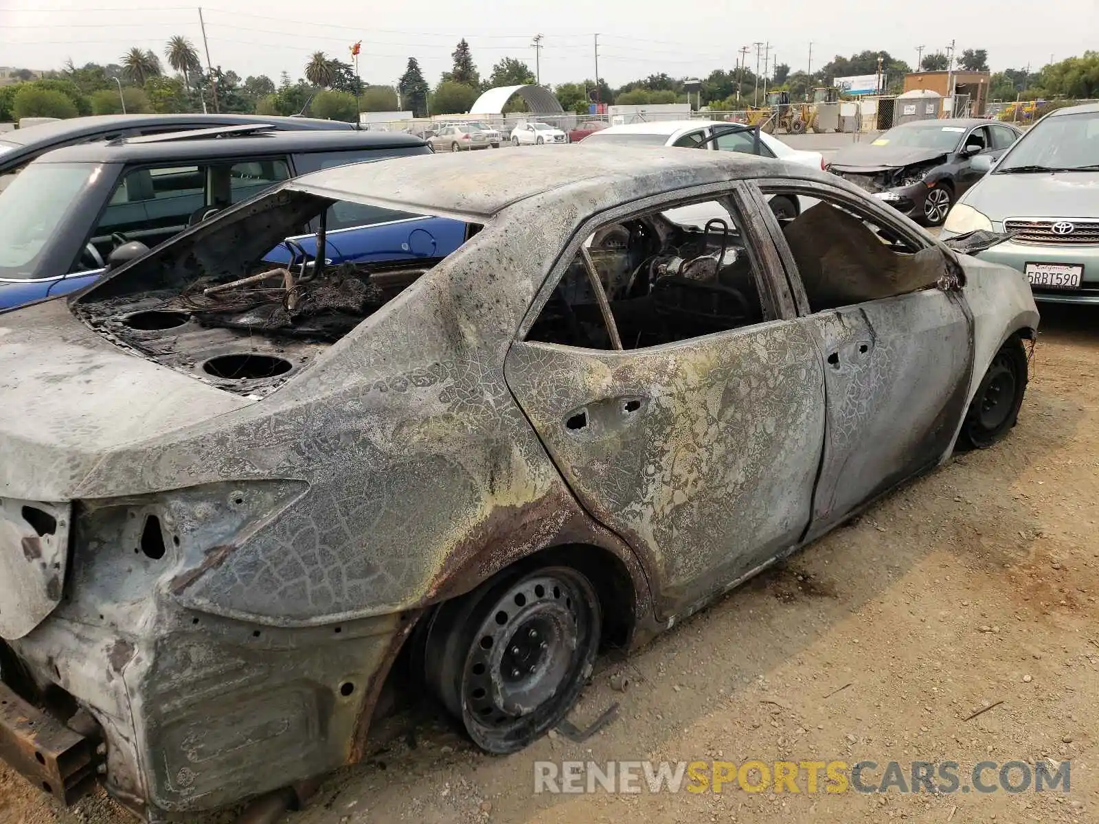 9 Photograph of a damaged car 5YFBURHE3KP881352 TOYOTA COROLLA 2019