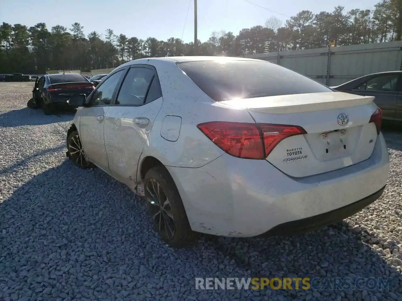 3 Photograph of a damaged car 5YFBURHE3KP882890 TOYOTA COROLLA 2019