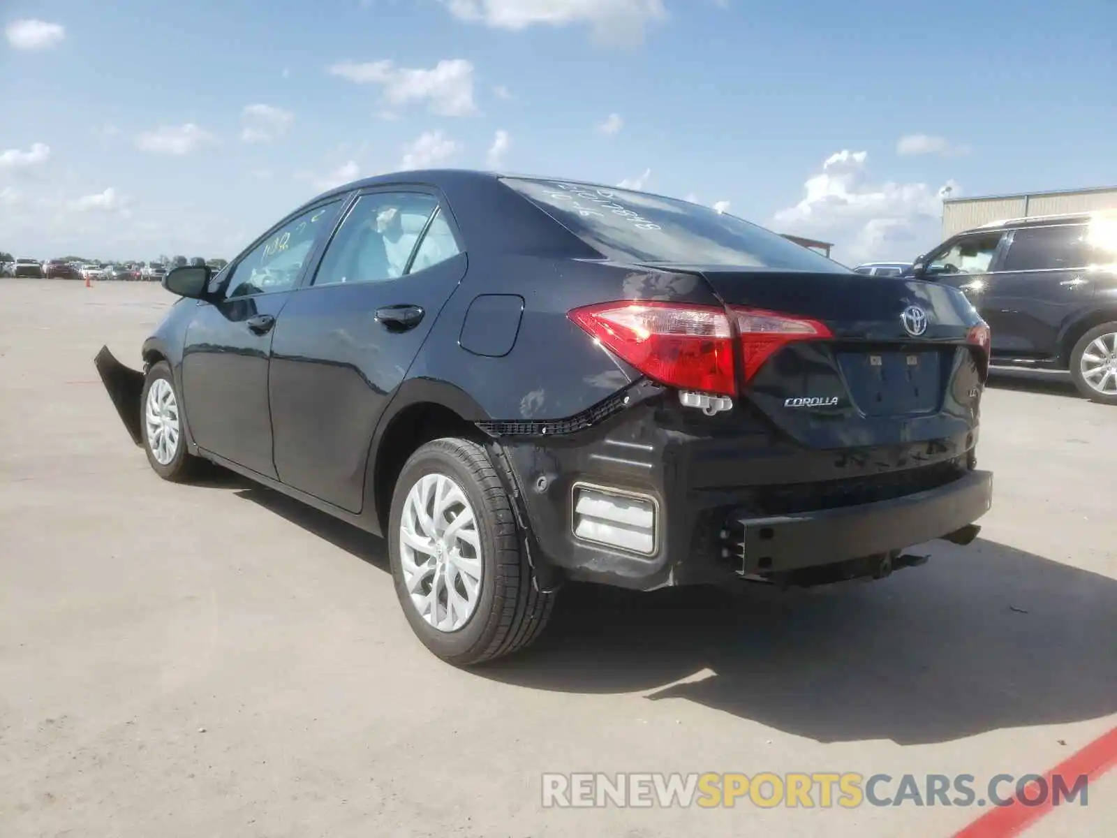 3 Photograph of a damaged car 5YFBURHE3KP884543 TOYOTA COROLLA 2019